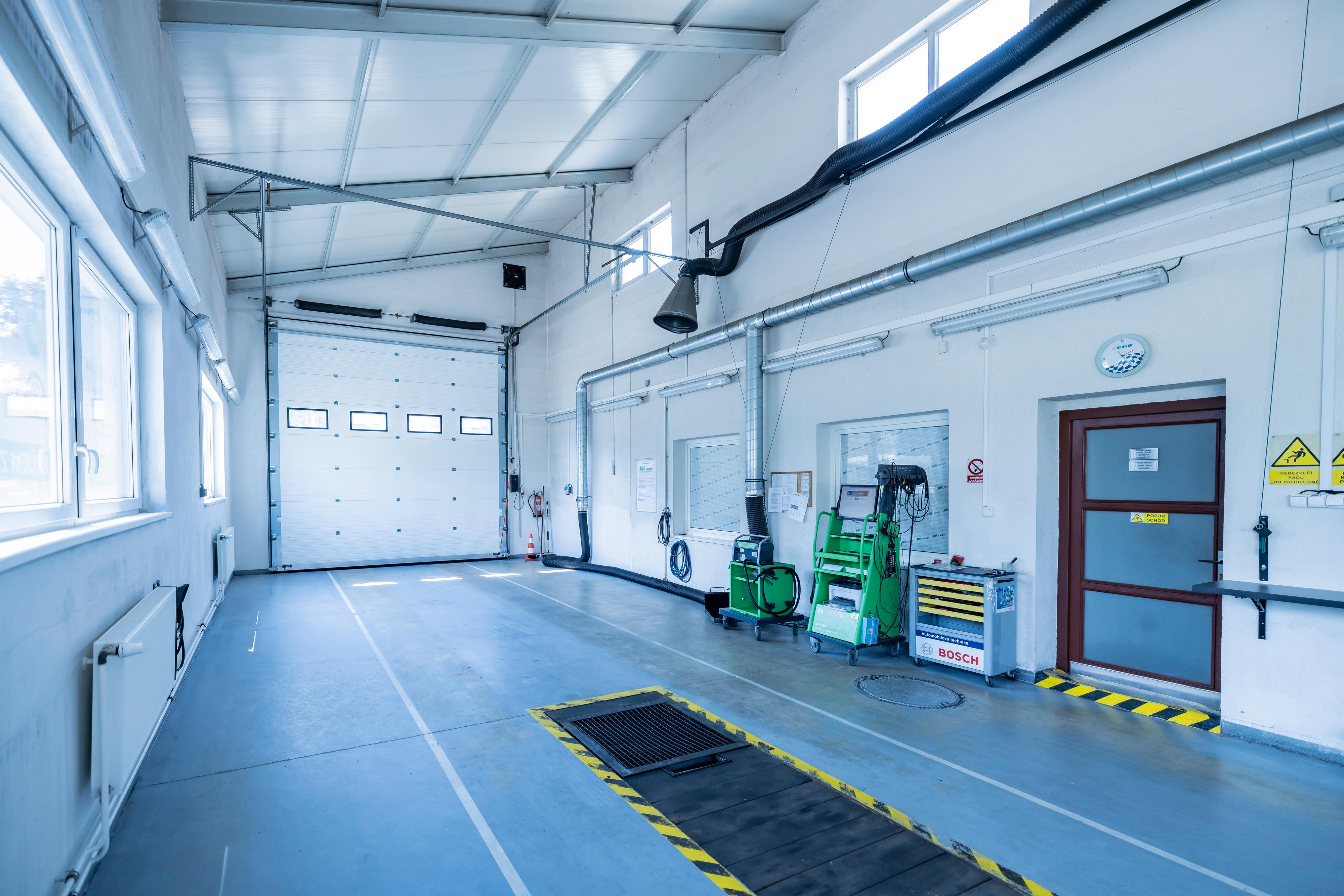 AR TRUCK - STK nákladní vozy foto 3