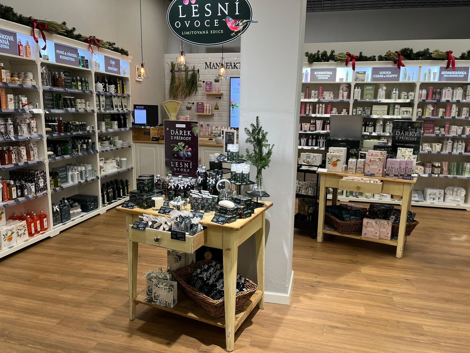 MANUFAKTURA - OC Centro Zlín foto 3