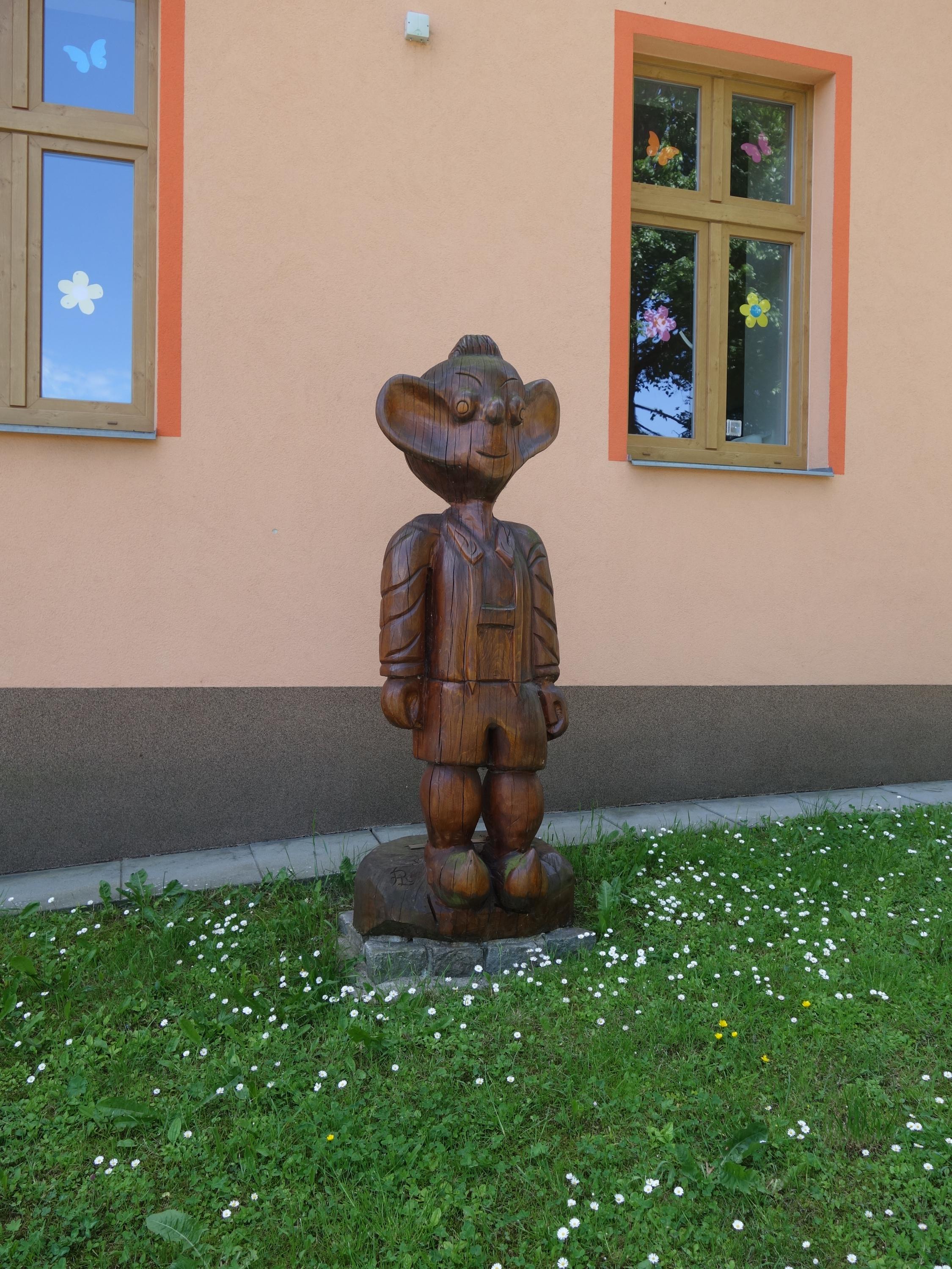 ZŠ a MŠ Zlatá Olešnice, okres Jablonec nad Nisou foto 2