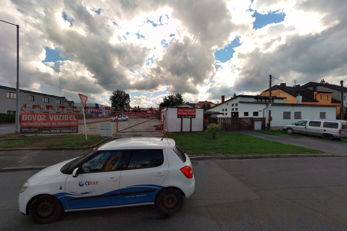 Jan Holeček - Dovoz vozidel