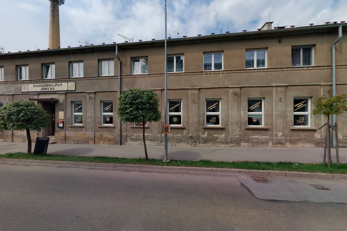 BAZAR HOŘICE - Centrum levného nábytku foto 2