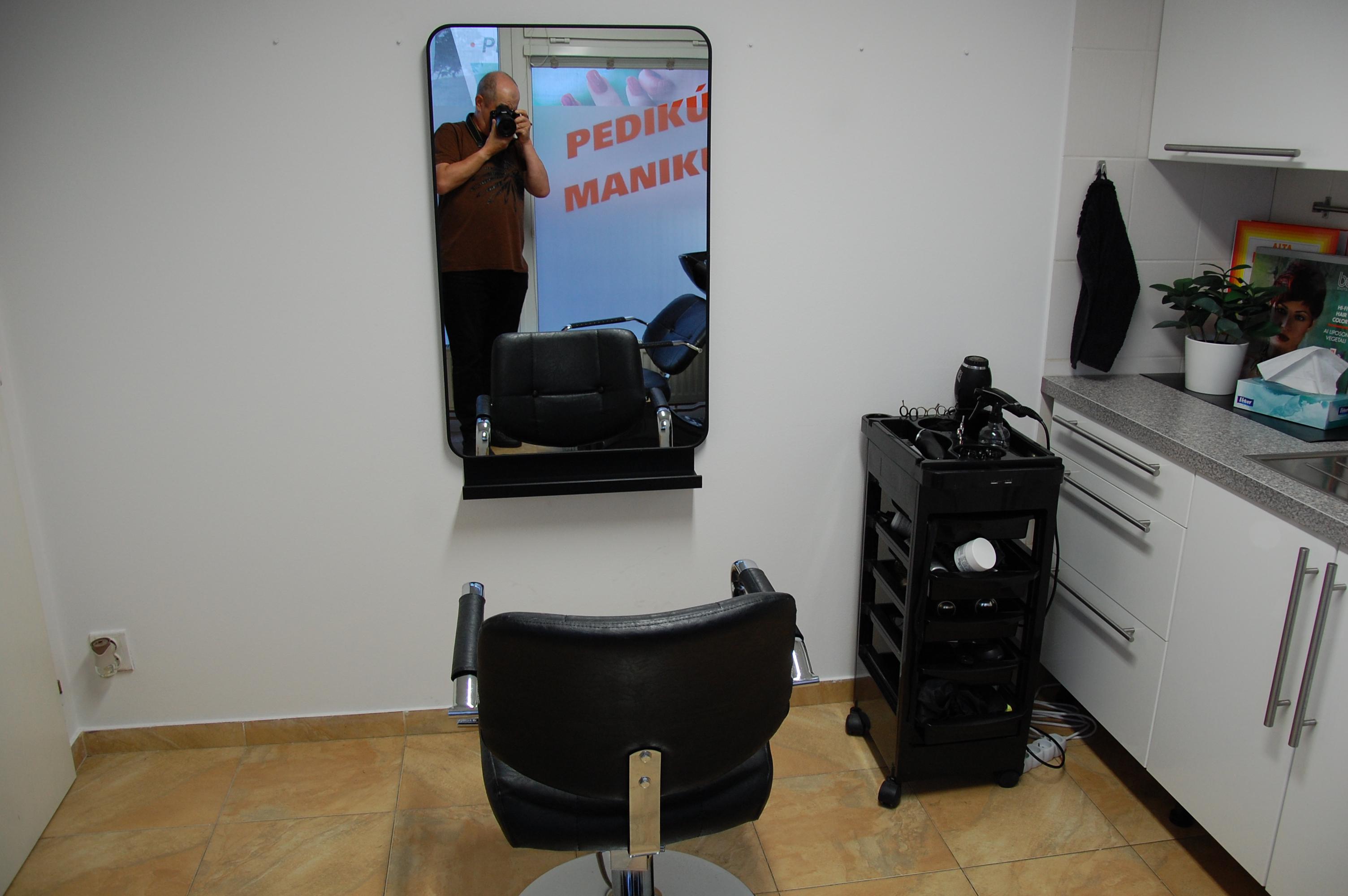 K - studio Praha - kadeřnictví, solárium, pedikúra foto 3