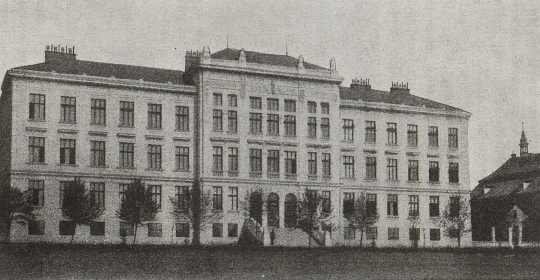 Gymnázium, Jevíčko, A. K. Vitáka 452 foto 2