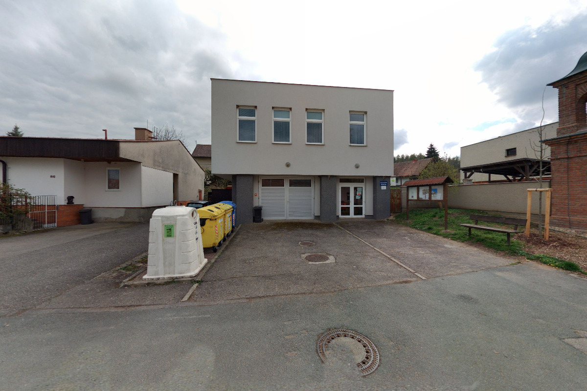 Obecní knihovna Stěžírky foto 2