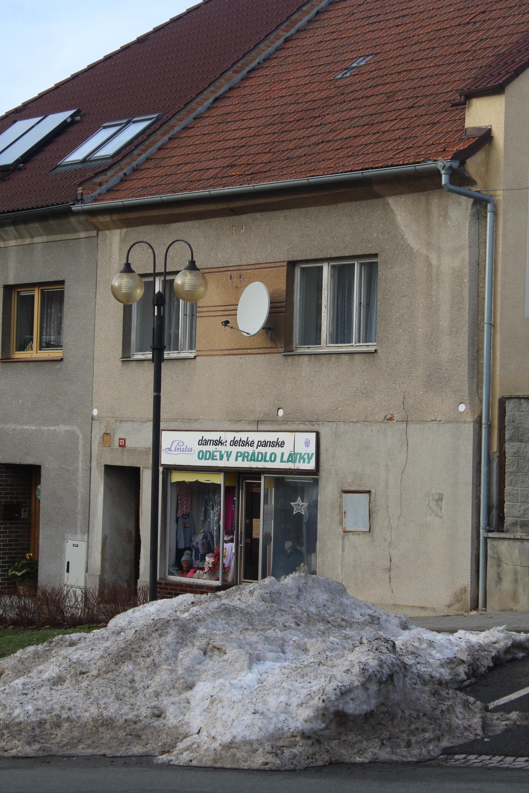Linda Oděvy Prádlo Látky foto 2
