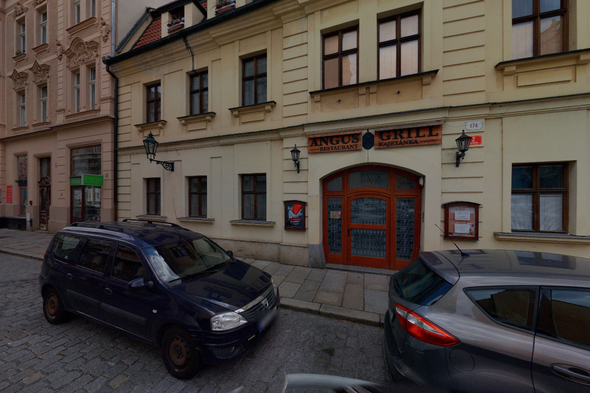 Angus Grill Restaurant  Kajetánka foto 2