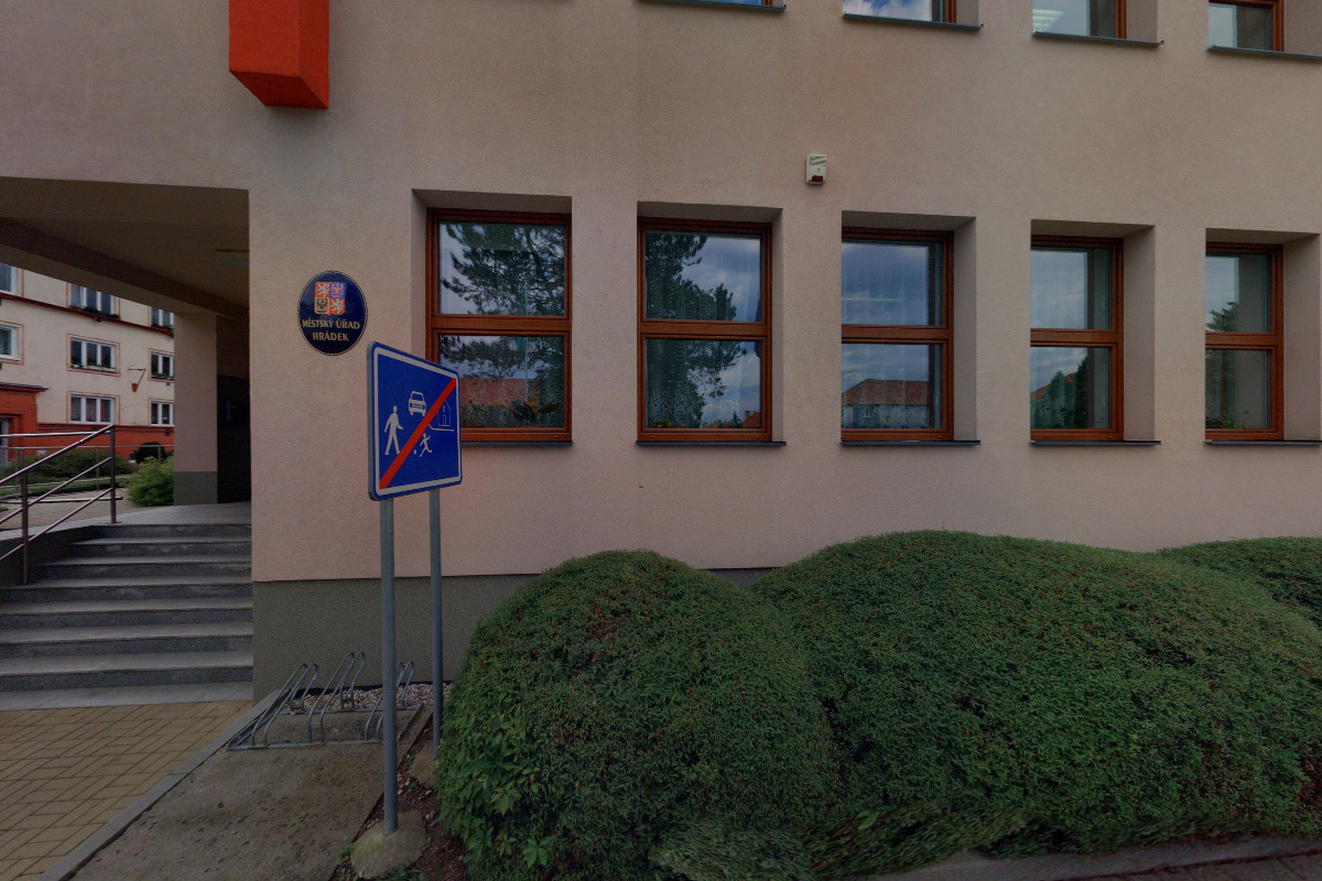 Hrádek - městský úřad foto 2