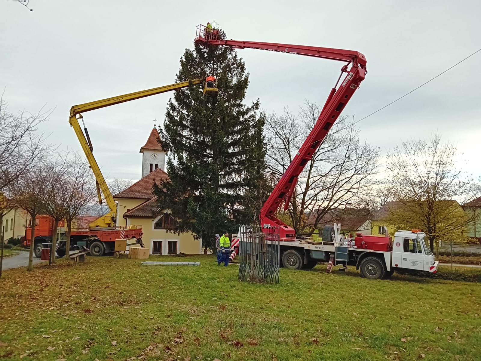 PRONÁJEM MONTÁŽNÍCH PLOŠIN MONTÁŽE EPZ s.r.o. foto 4