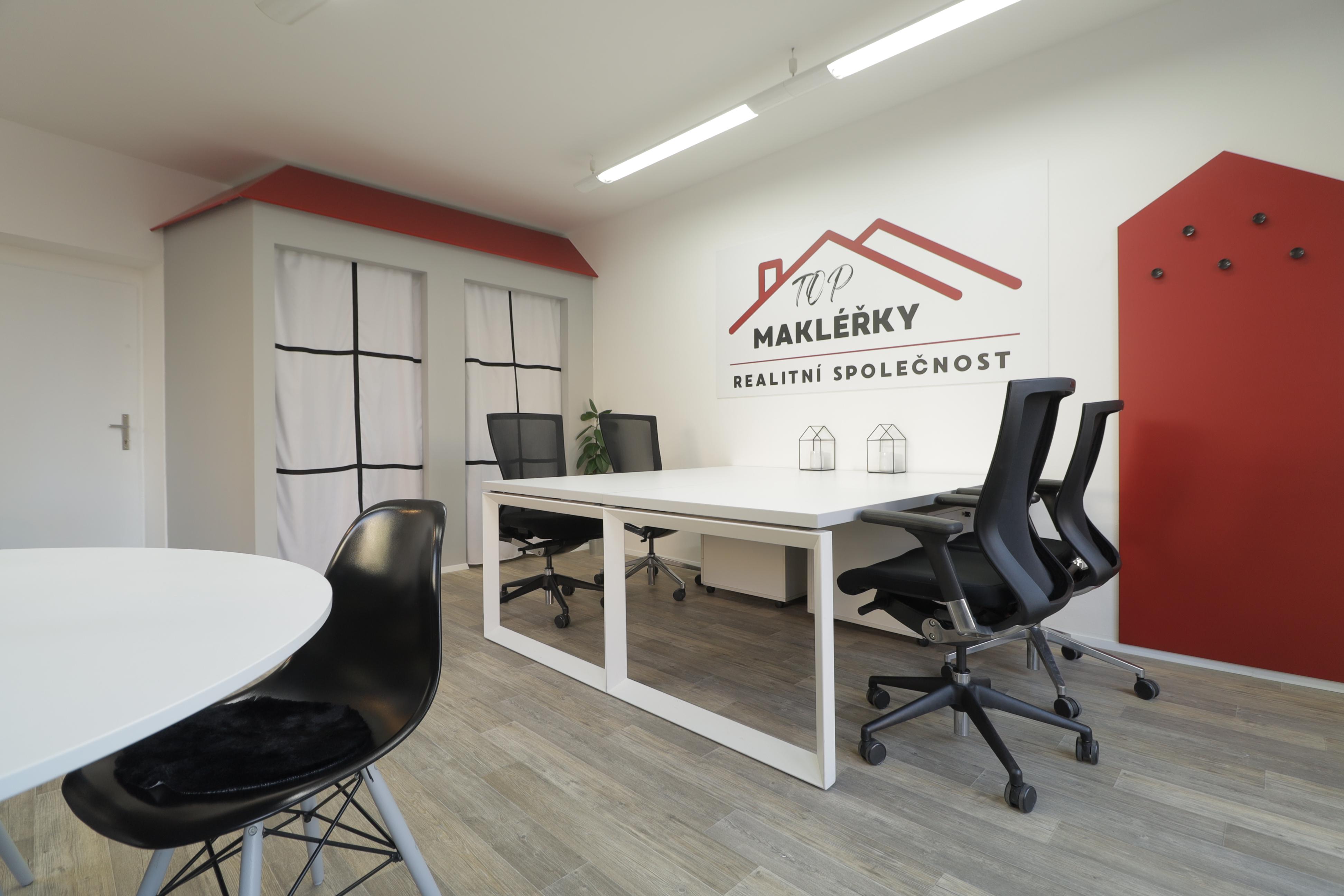 TOP MAKLÉŘKY - Monika Vlčková - realitní makléřka srdcem foto 3