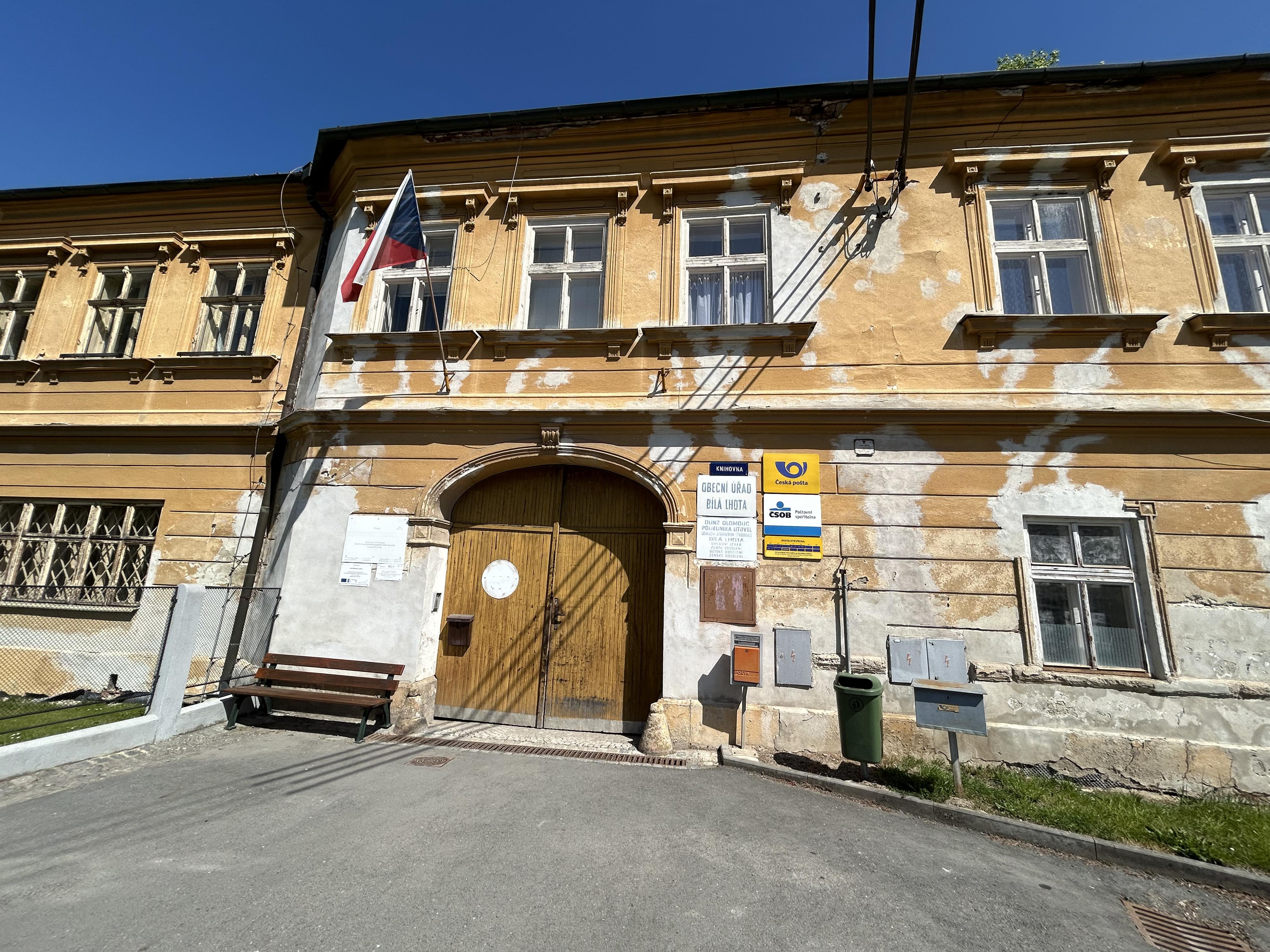 Bílá Lhota - obecní úřad foto 5