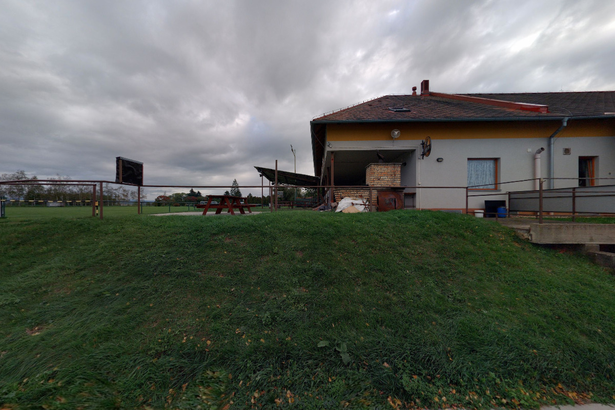 Nabíjecí stanice pro elektrokola a mobilní zařízení foto 2