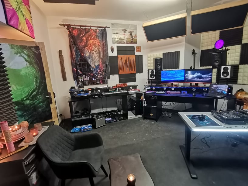 Studio ᚹRASTAᚱᛁ ᚹᛟᚱᛏAL foto 3