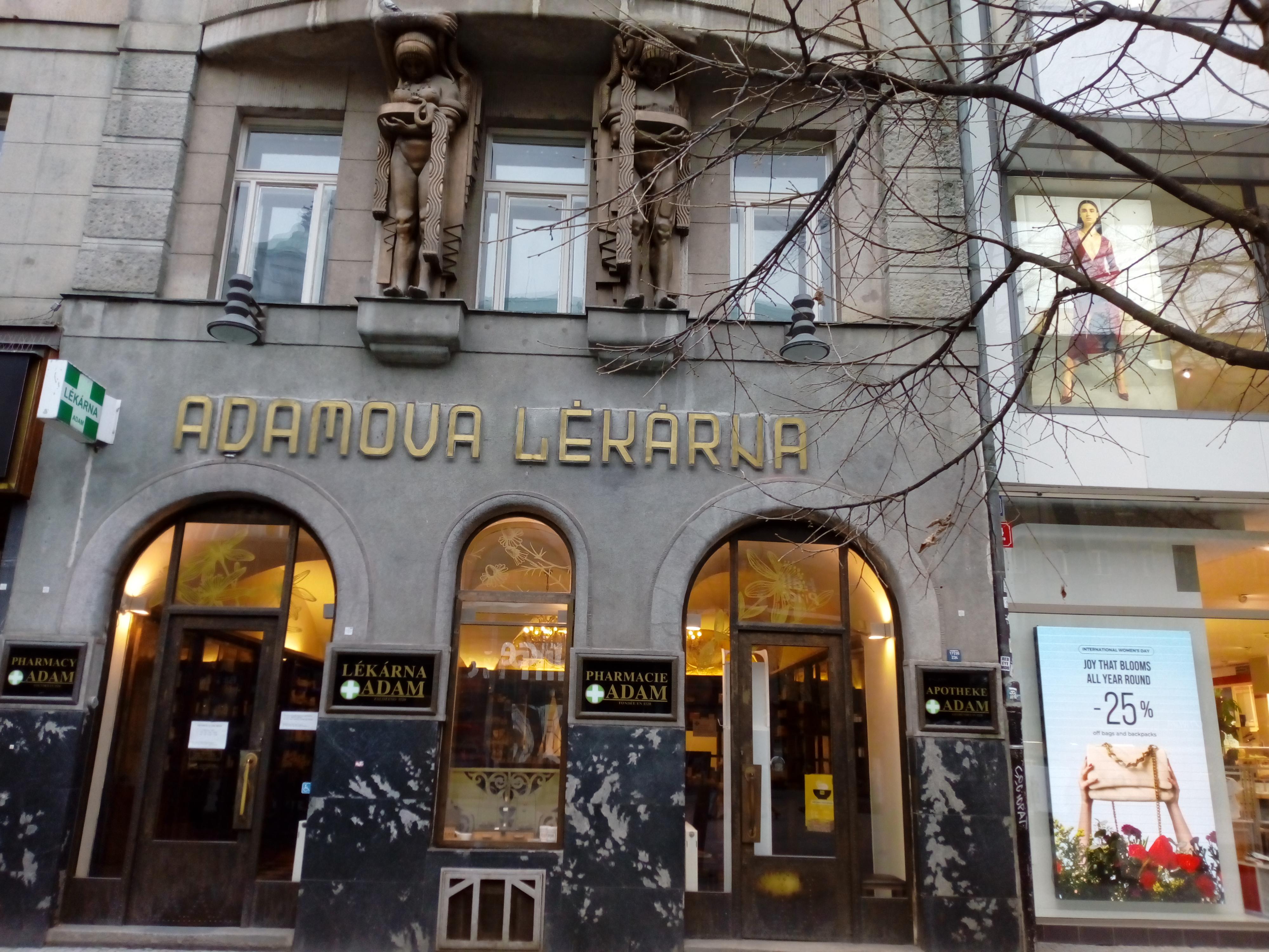 Adamova lékárna foto 2
