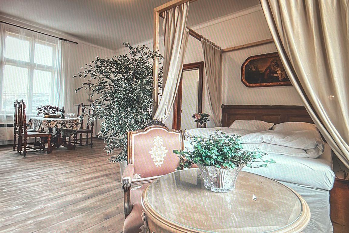 Dlouhodobý pronájem apartmánů ve Dvorci Černiv