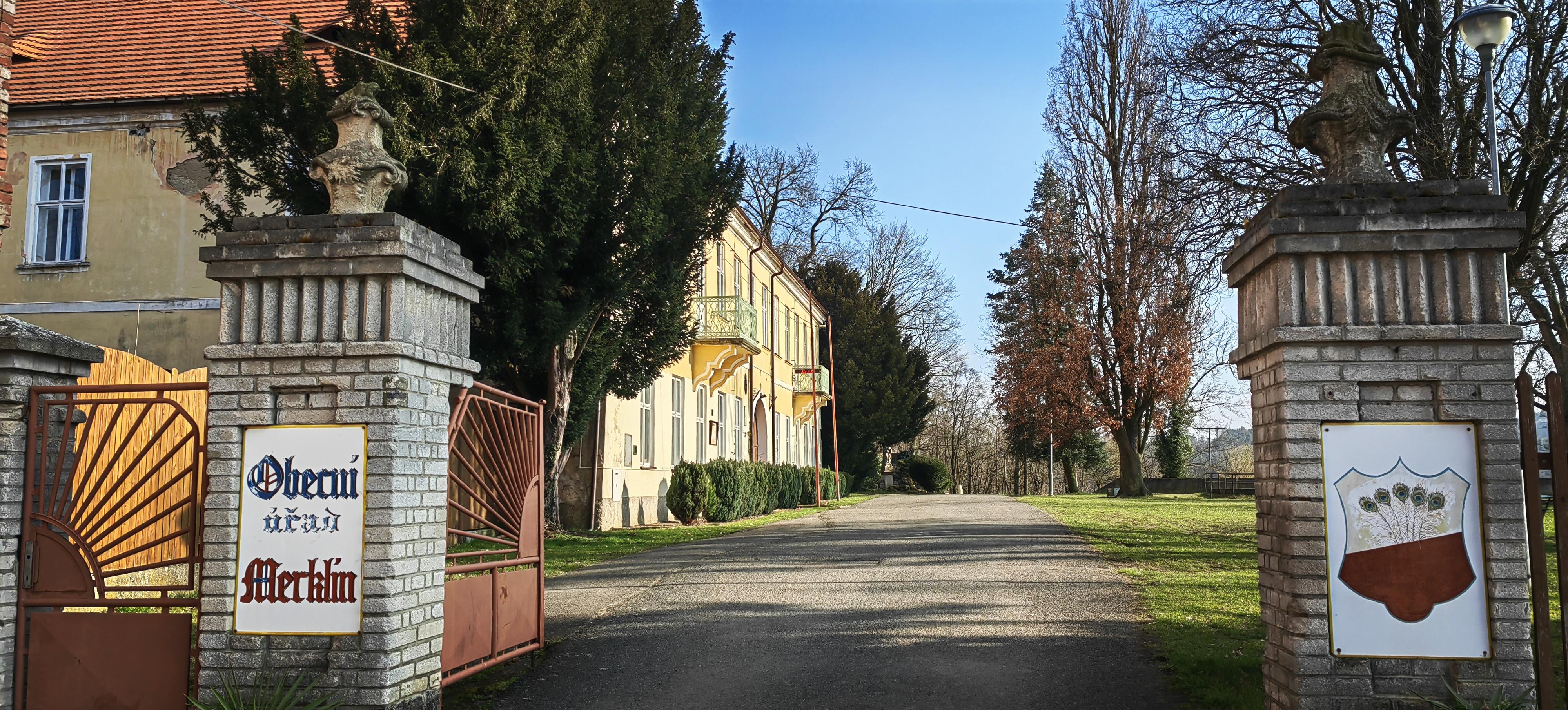 Merklín - obecní úřad foto 6