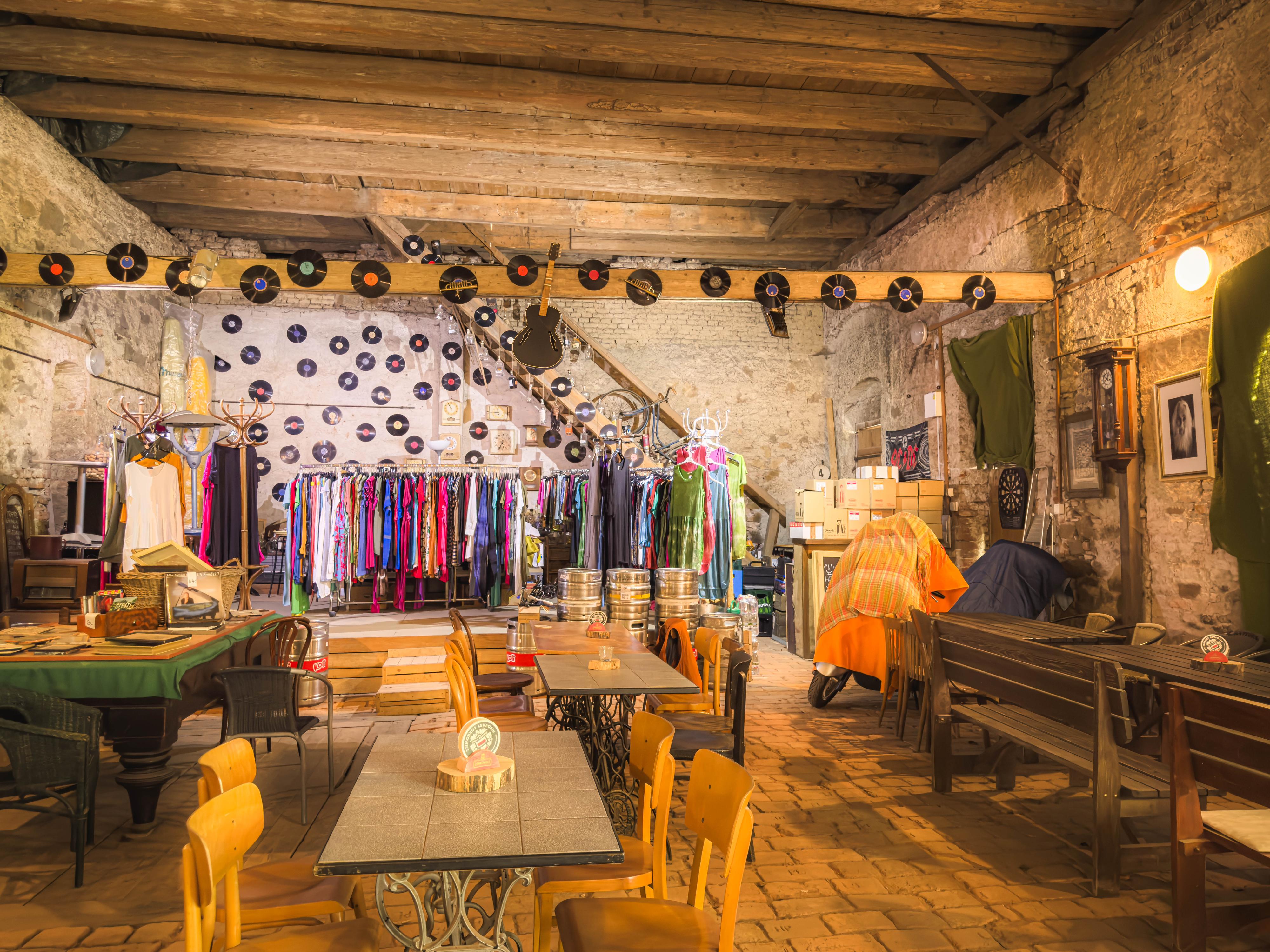 Dřevěný bar foto 4