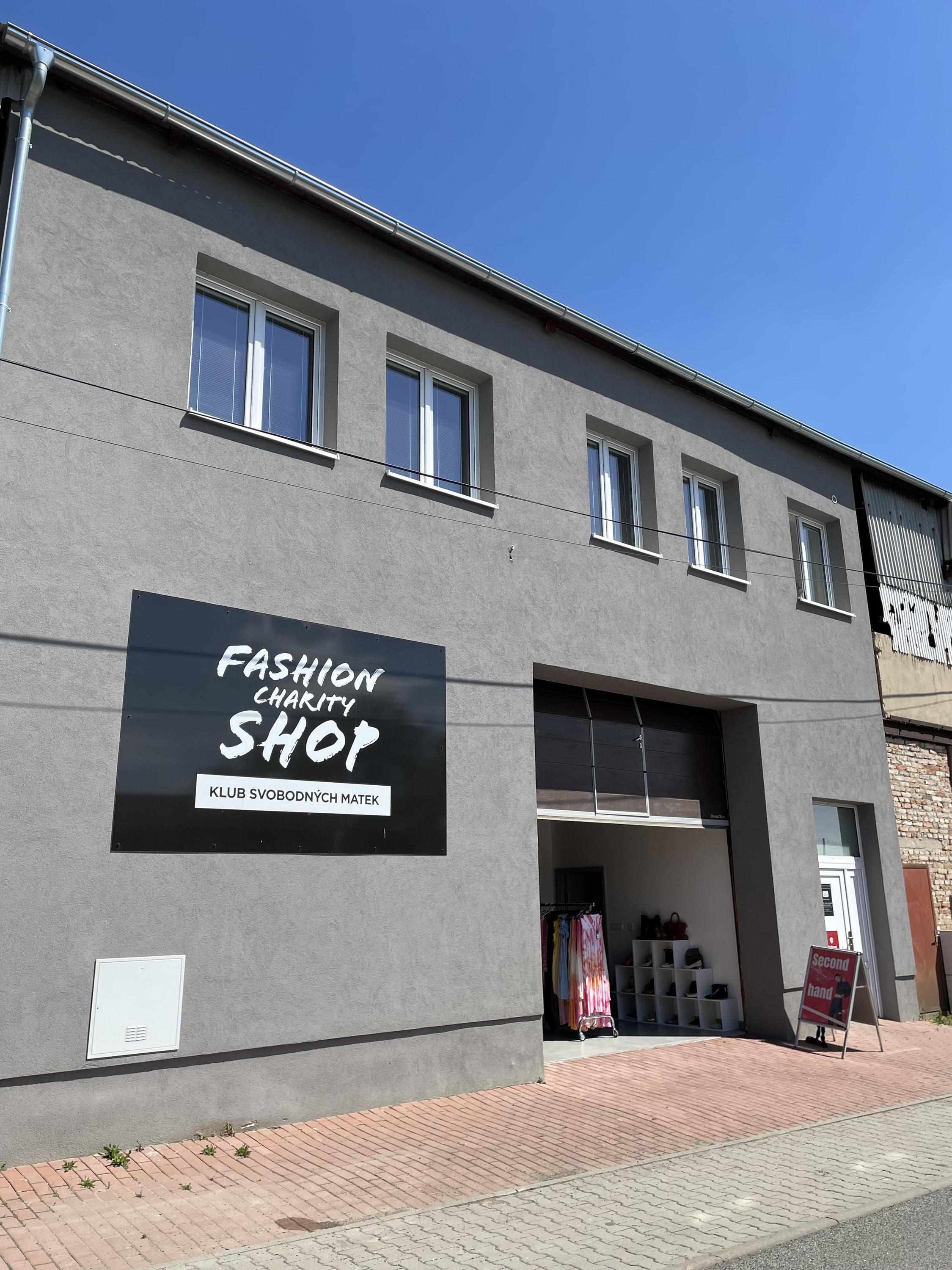 Fashion Charity Shop Hovorčovice foto 5