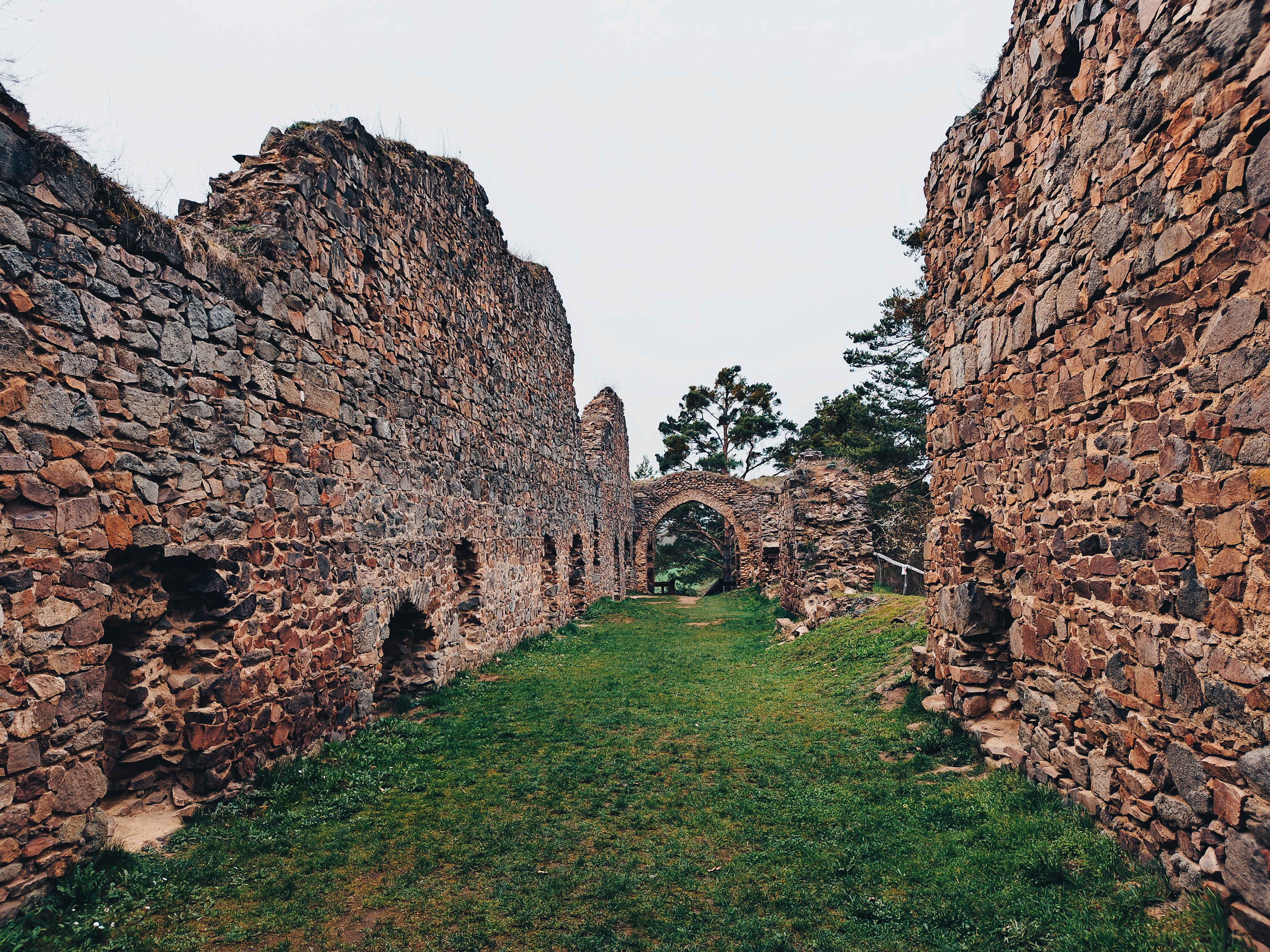 Zřícenina hradu Kamýk foto 5