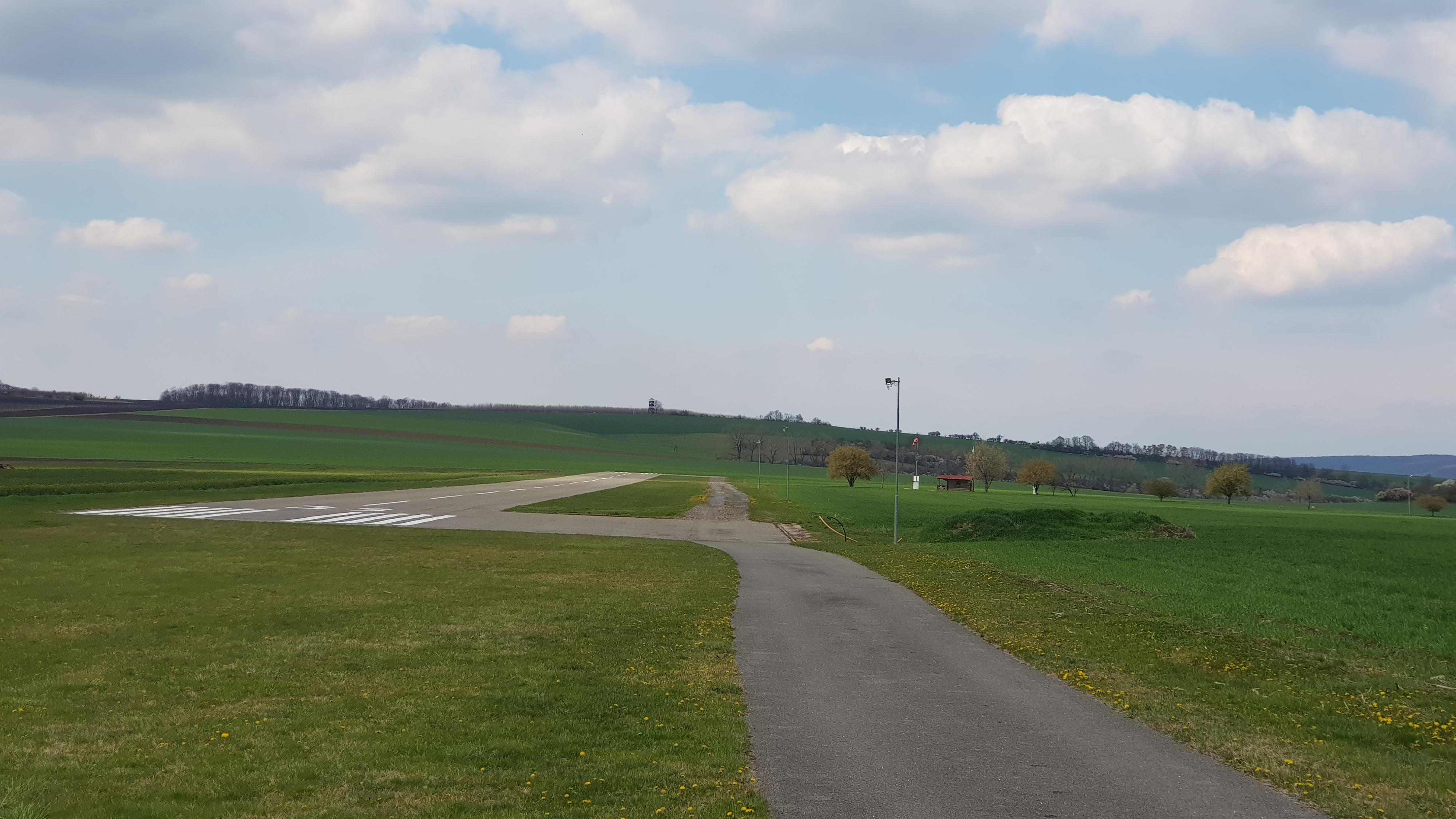 Letiště Bánov foto 5