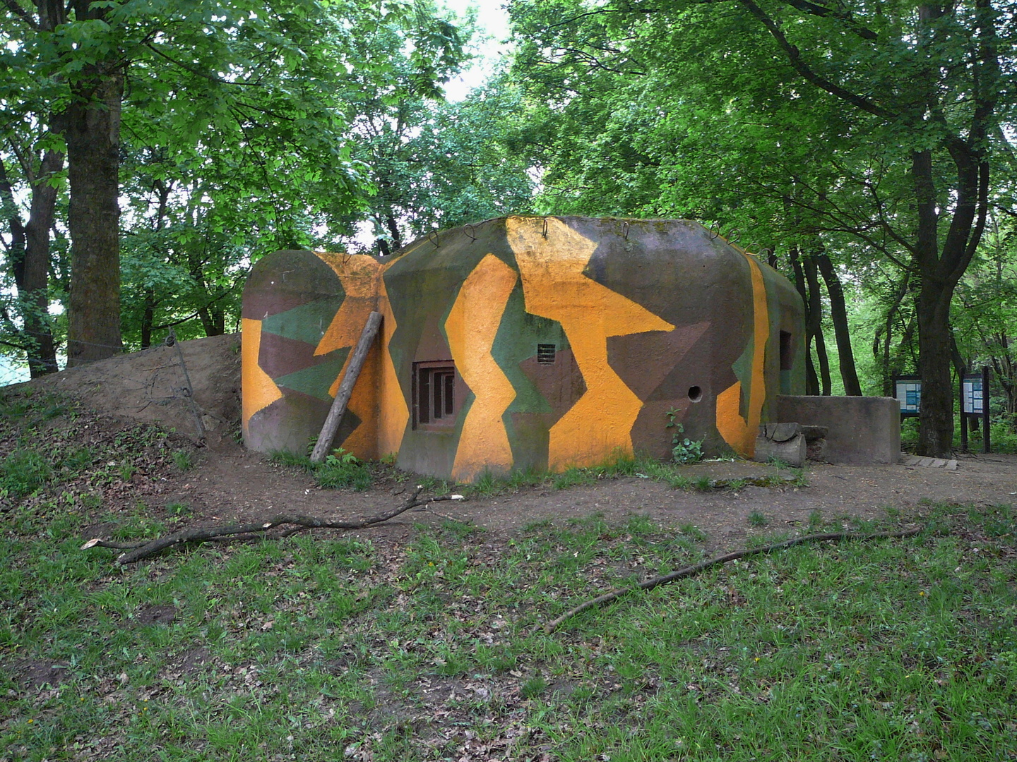 Muzeum lehkého opevnění na Pohansku foto 3