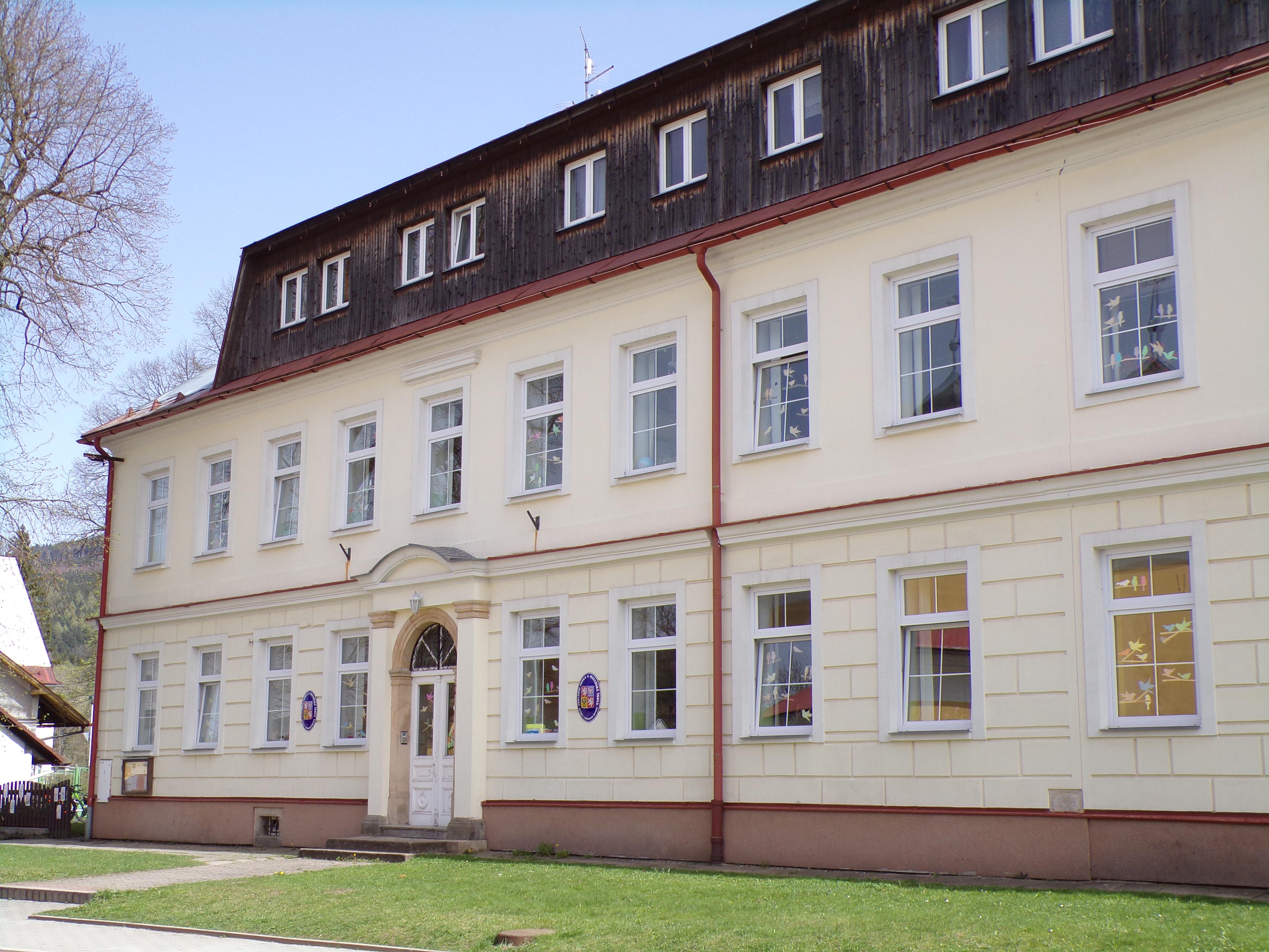 ZŠ a MŠ Deštné v Orlických horách foto 6