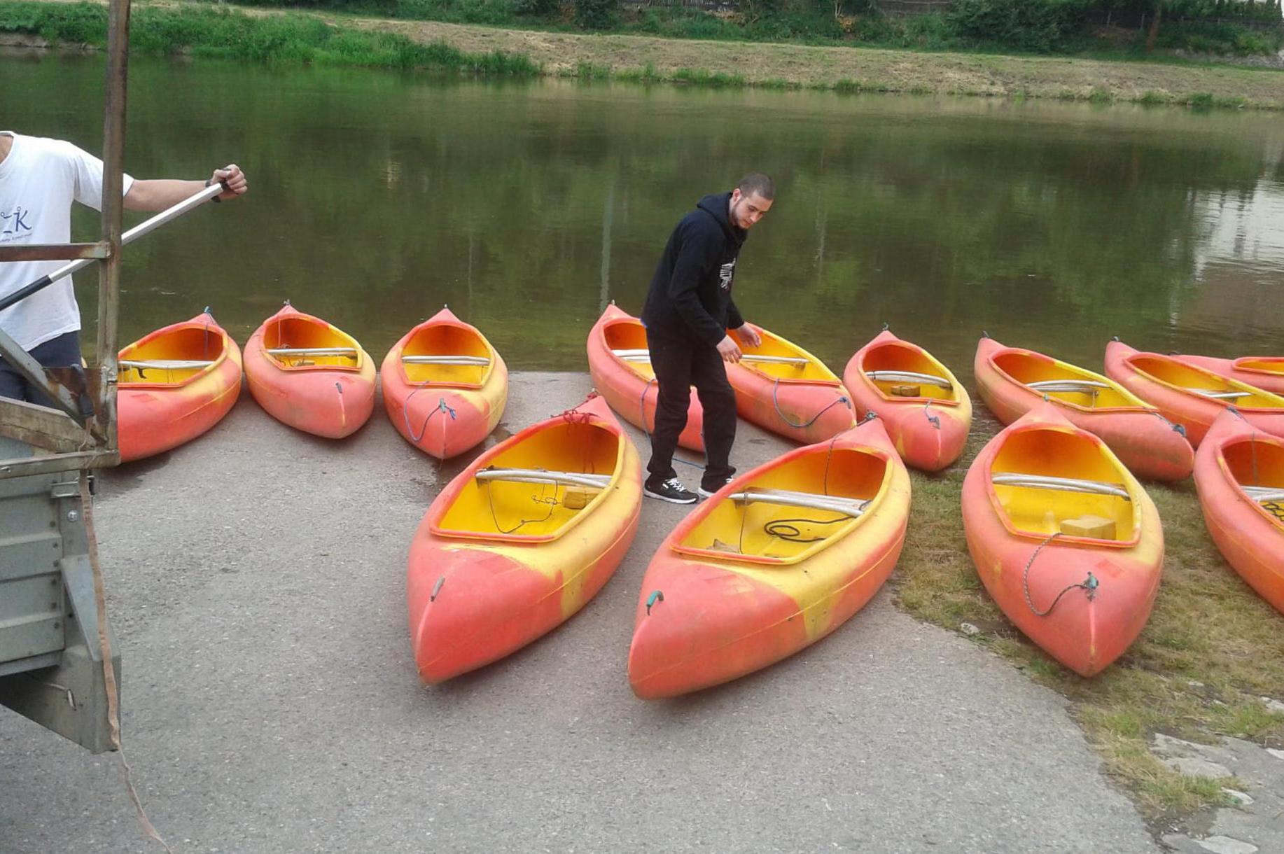 Půjčovna lodí Blackfoot - Alena Dvořáková