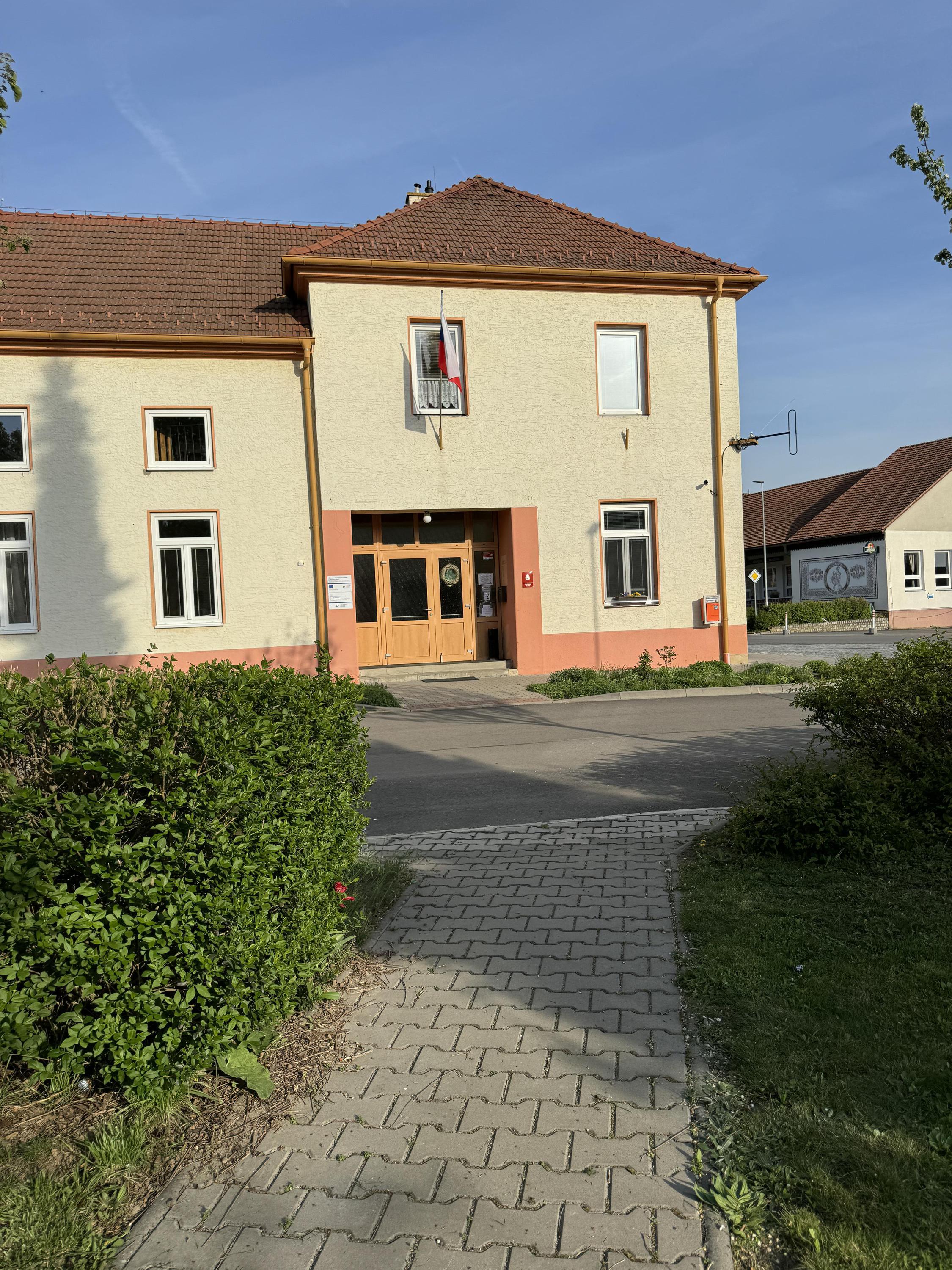 Ořechov - obecní úřad foto 6