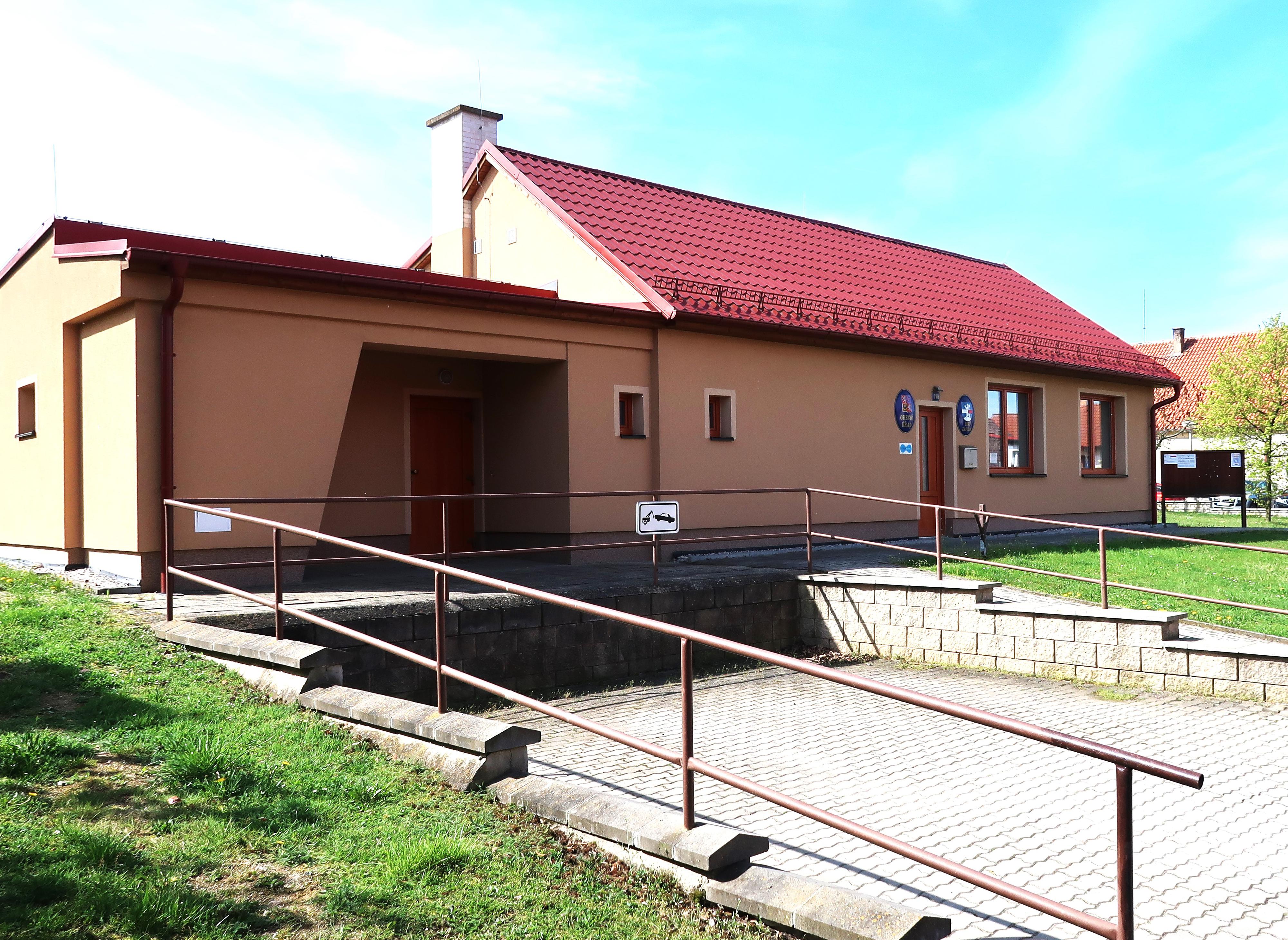 Zavidov - obecní úřad