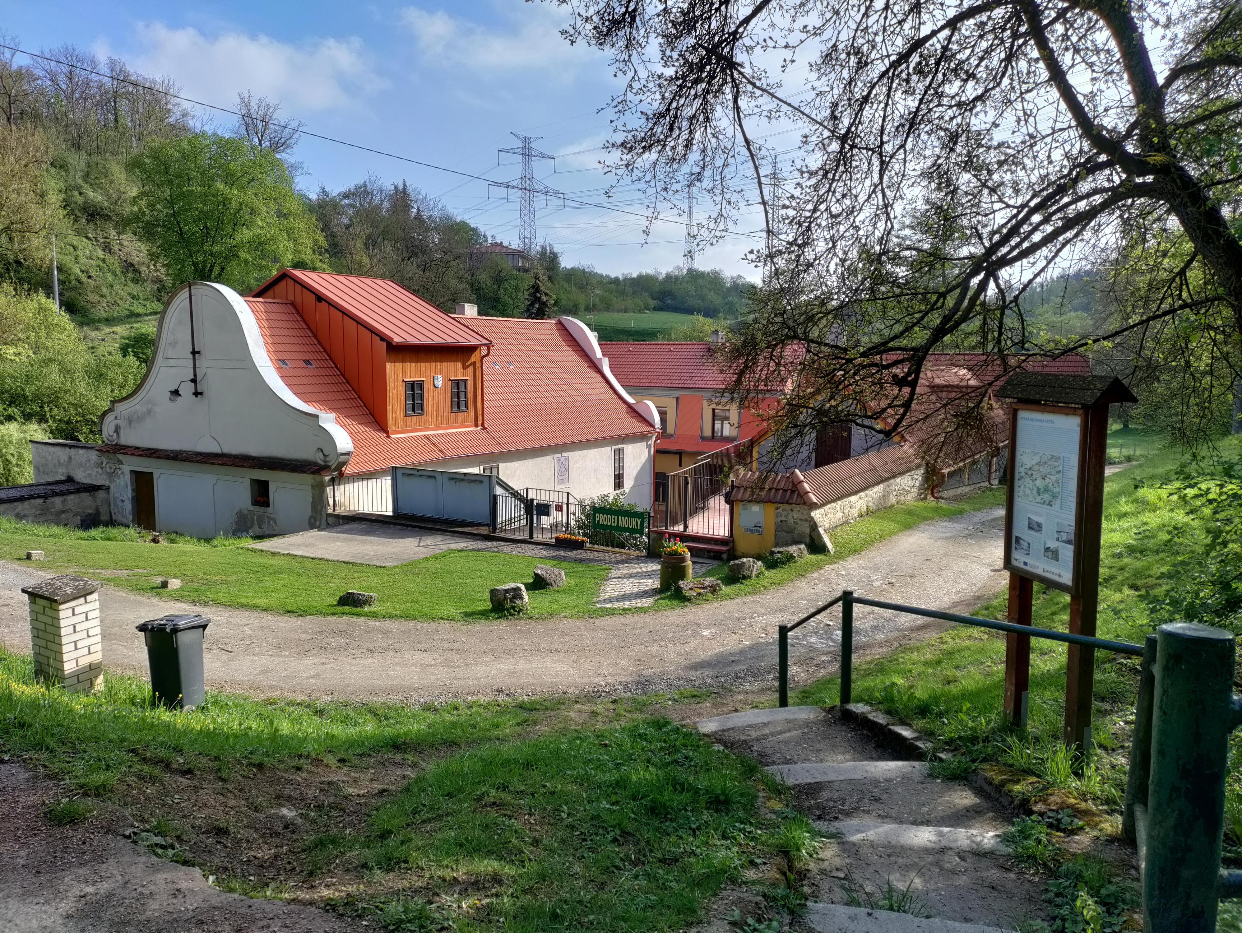 Mlýn u Veselých foto 2