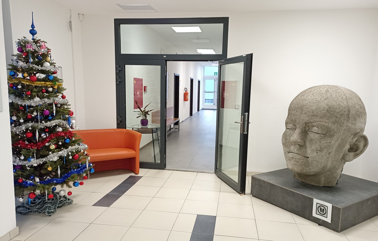 Anglo - německá obchodní akademie foto 5