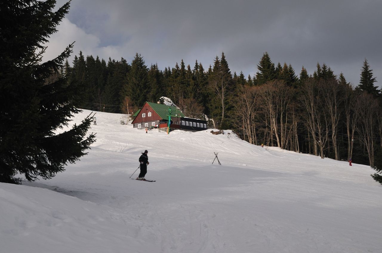 Lyžařský areál Pěnkavčí vrch foto 4