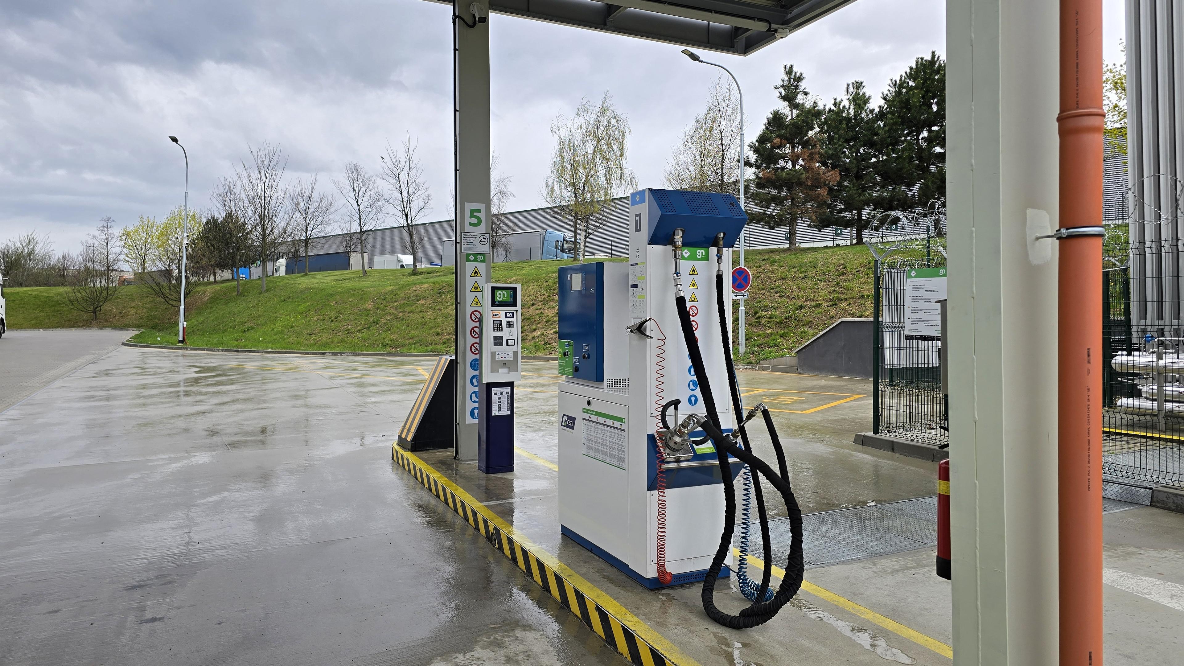 Čerpací stanice LNG/CNG - GasNet foto 2