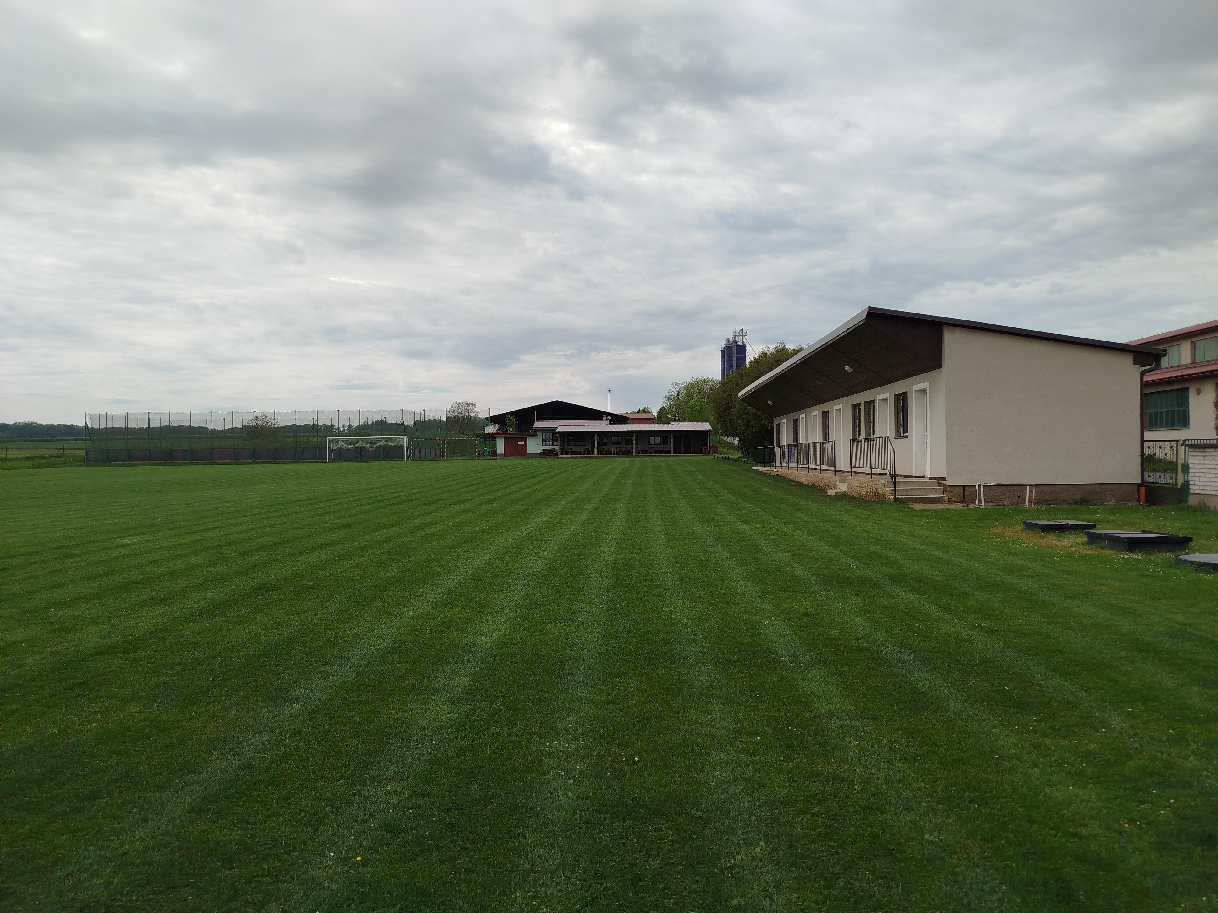 Obecní hospůdka Na Hřišti foto 1