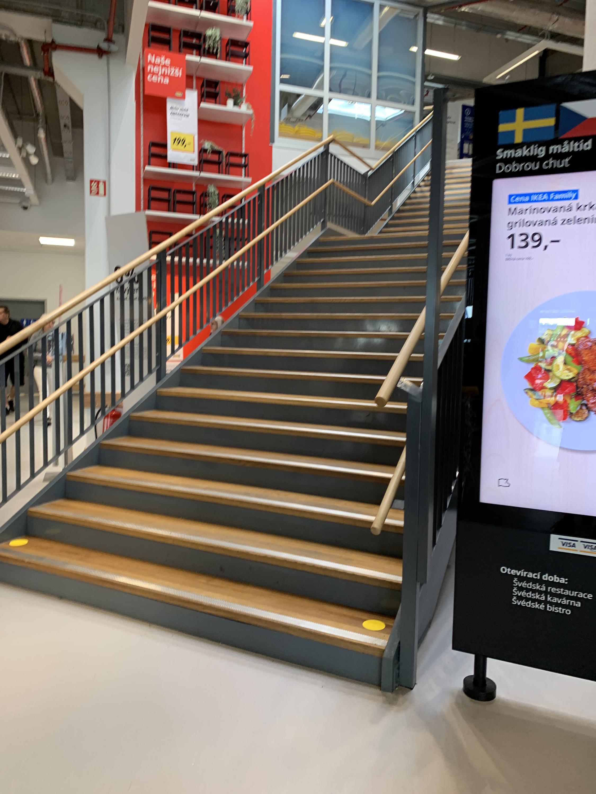 IKEA nábytek Brno foto 4