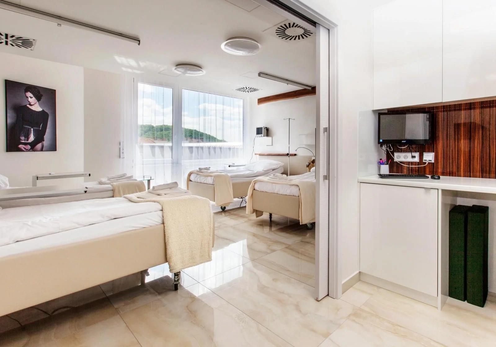 Plastický chirurg - MUDr. Evžen Trupar, Ph.D. foto 4