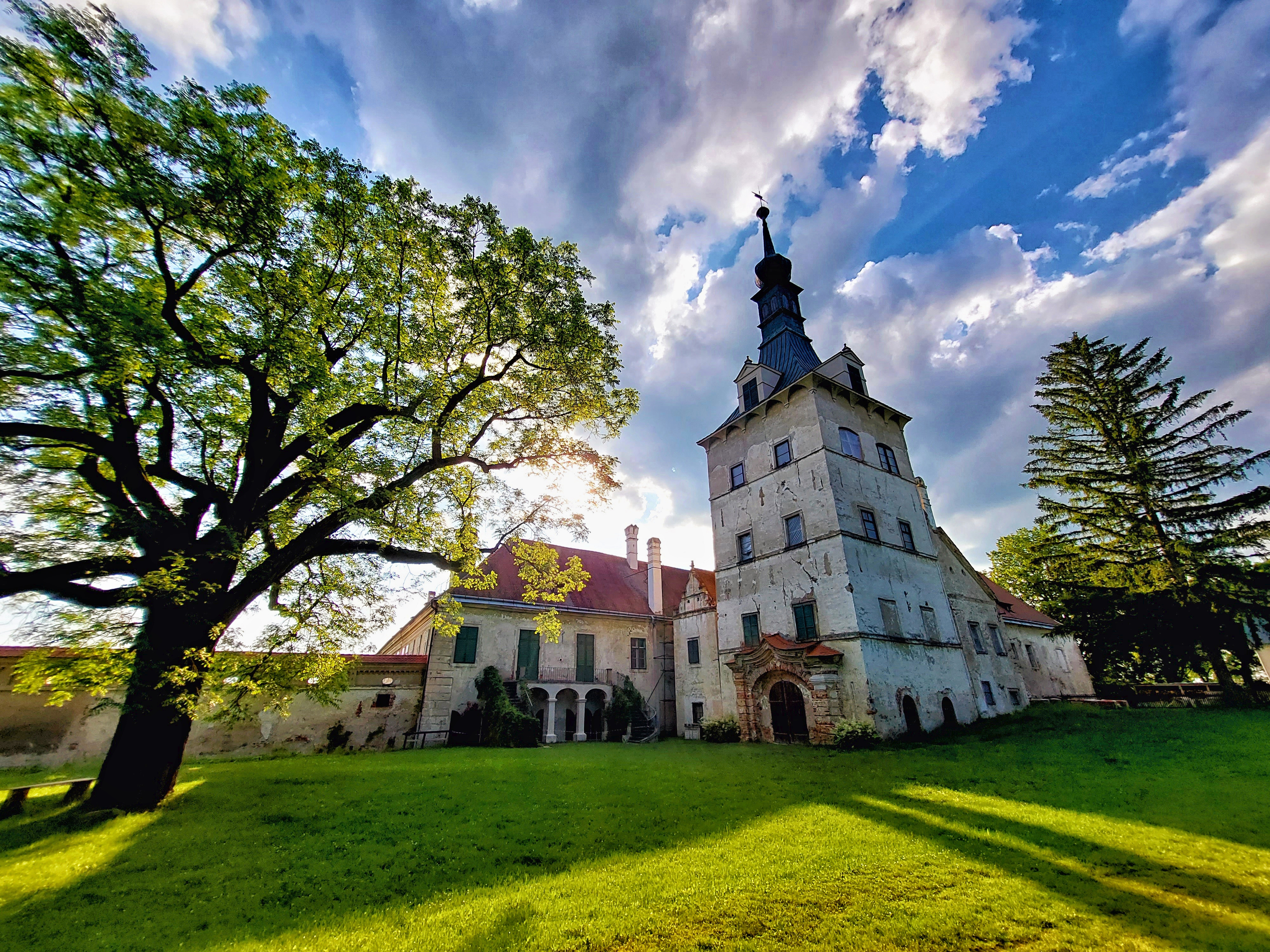 Státní zámek Uherčice foto 6