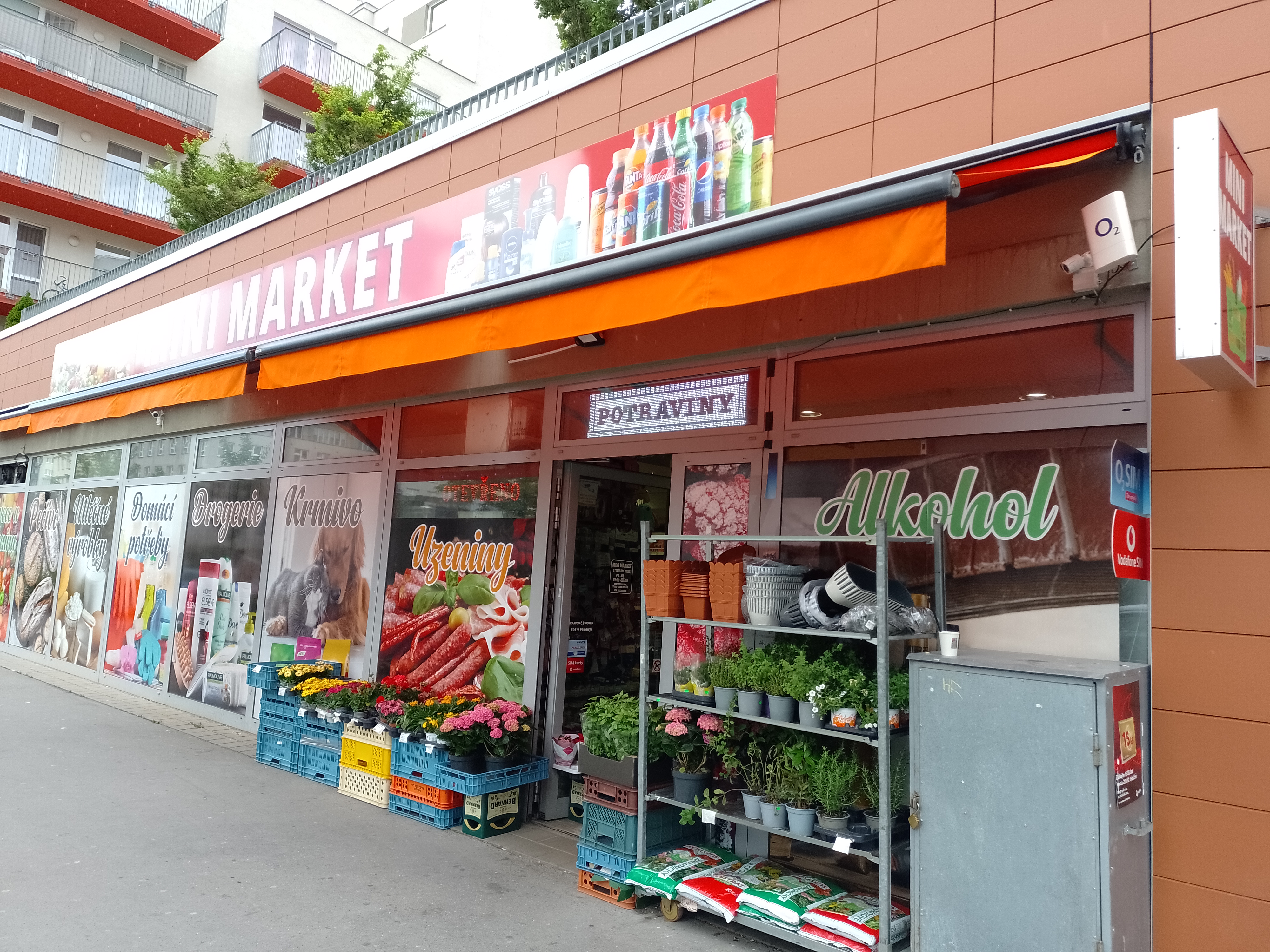 MINI MARKET