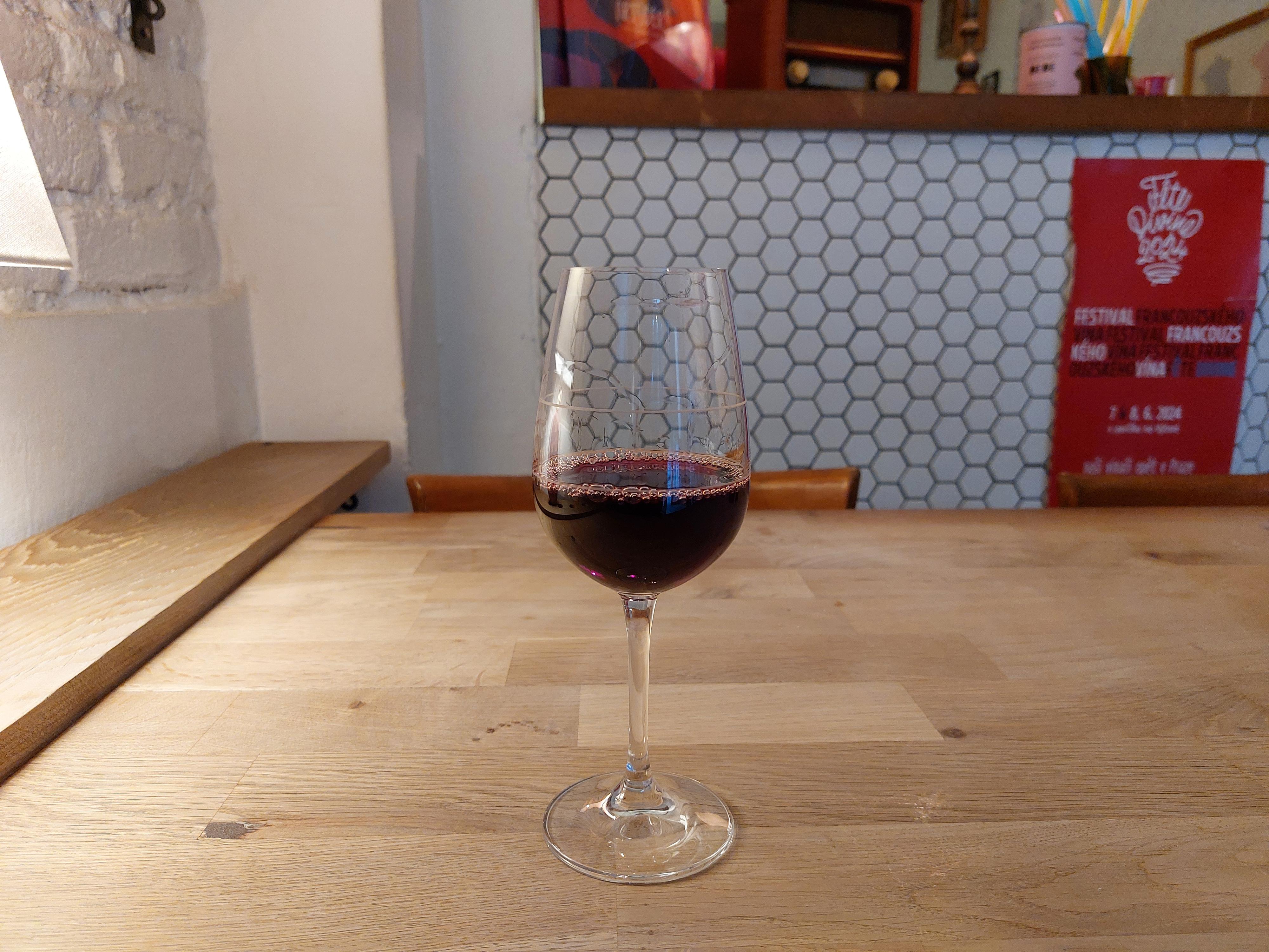 Vinárna Na břehu Rhôny foto 5