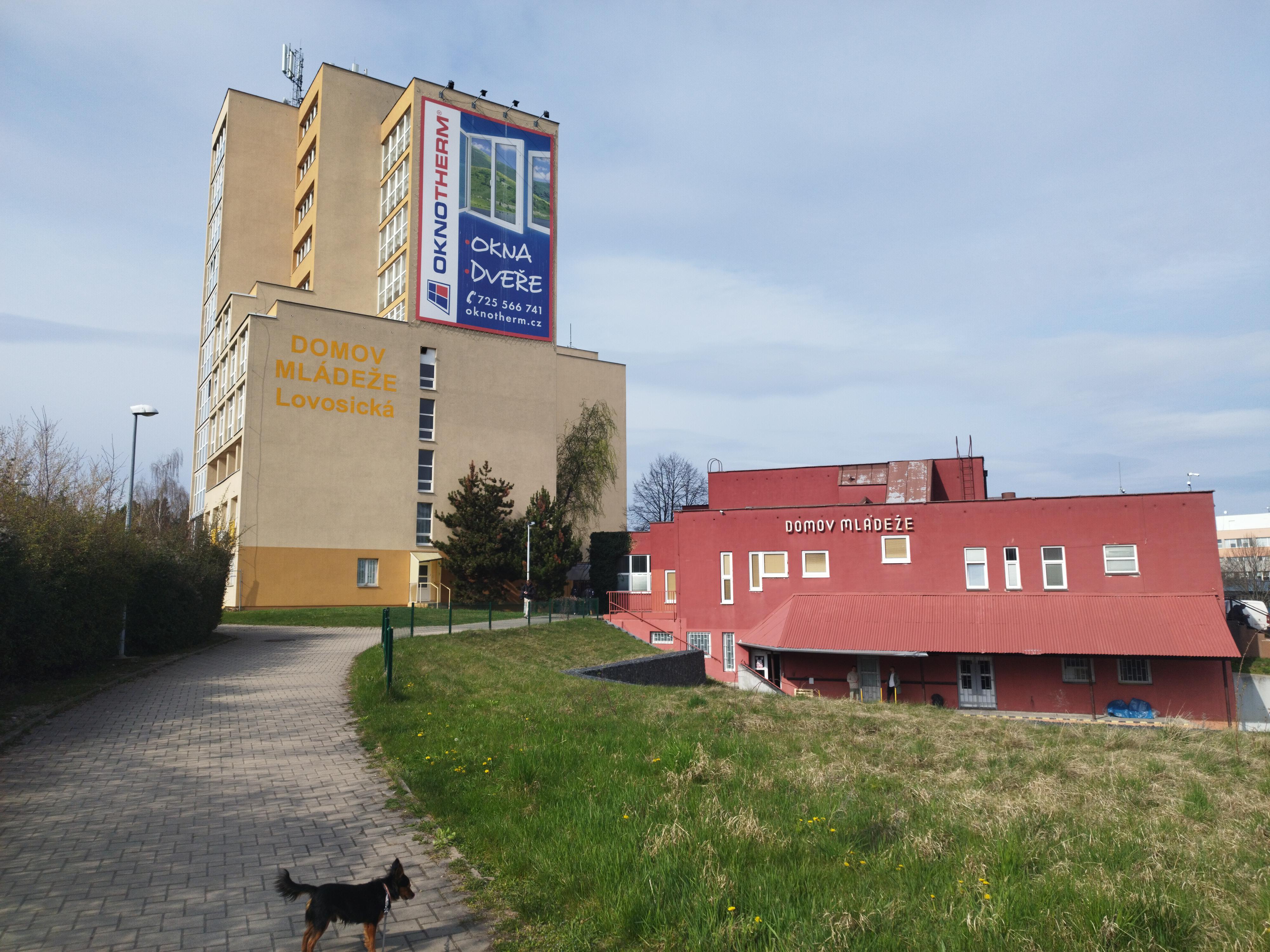 Domov mládeže a školní jídelna, Praha 9, Lovosická 42 foto 3