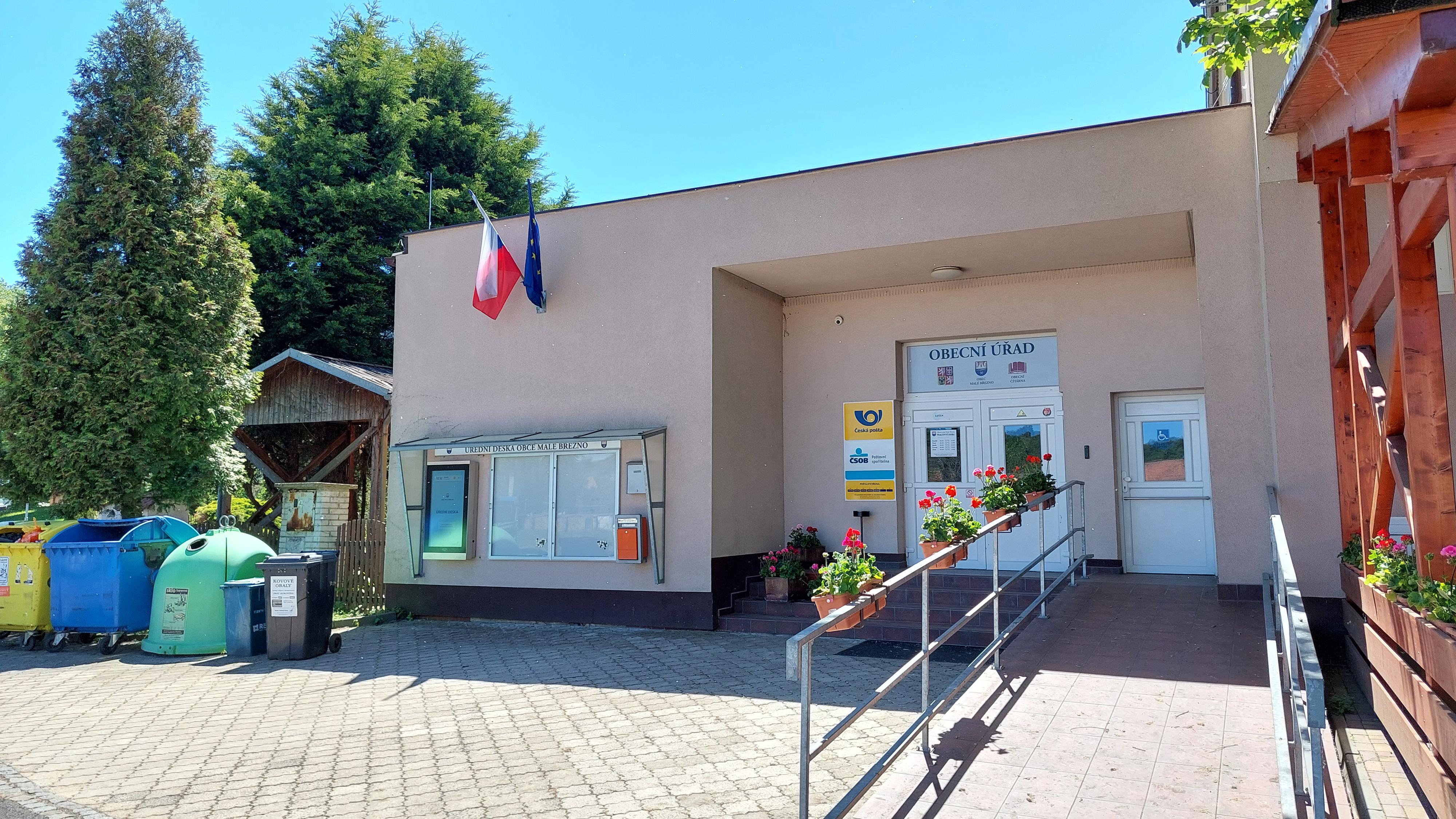 Malé Březno - obecní úřad