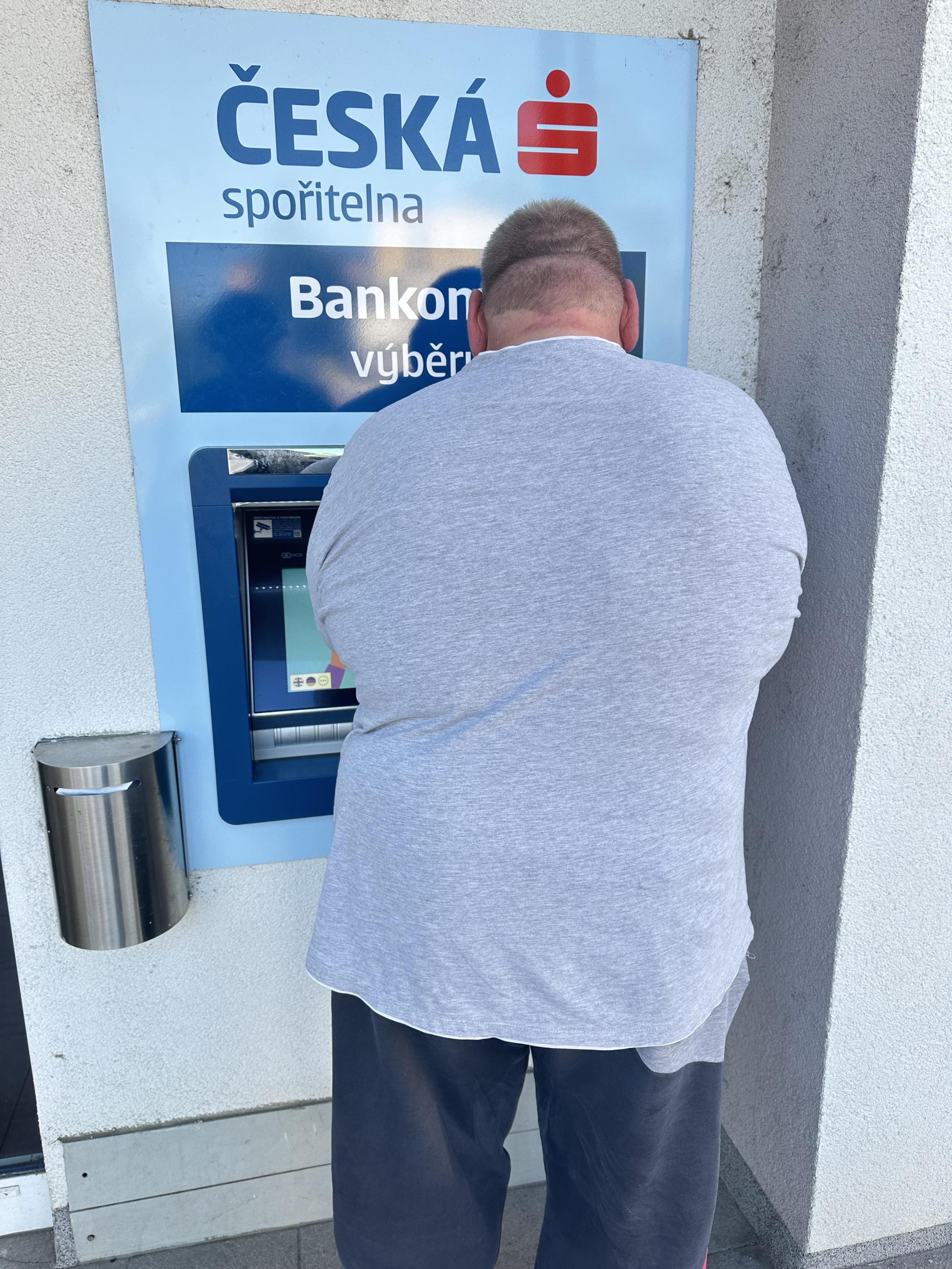 Bankomat České spořitelny foto 2