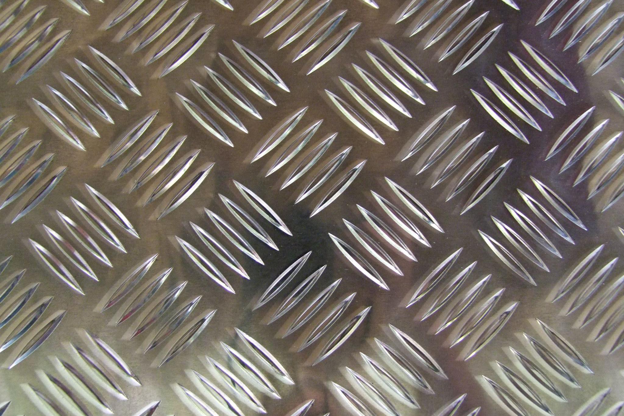 Hliníkové plechy hladké, protiskluzové, přířezy,..