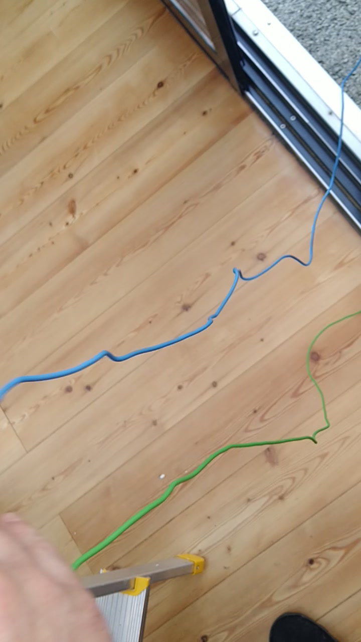 Elektrikář a revizní technik VVN VN NN Jan Staněk foto 2 (náhled videa)