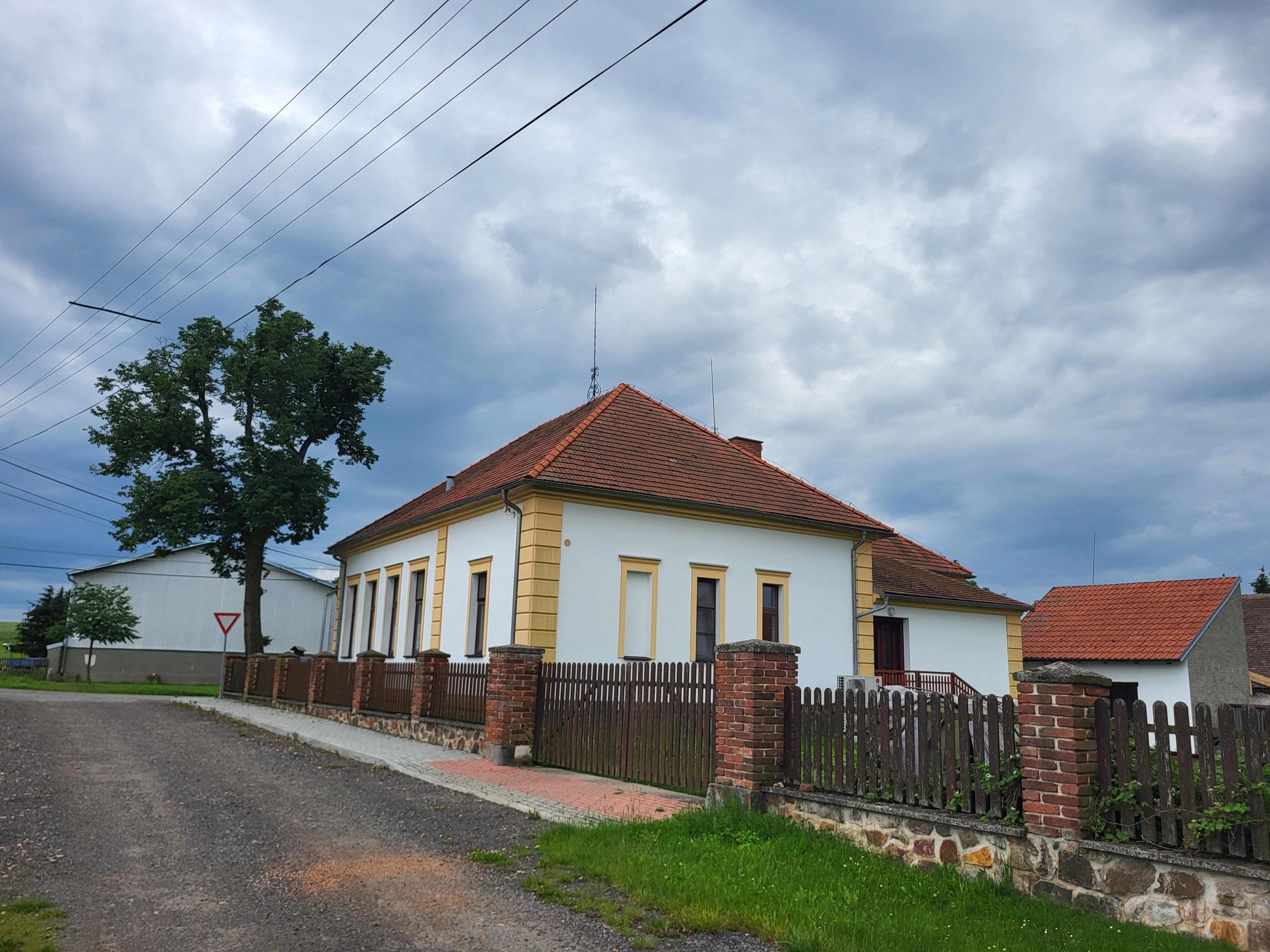 Chlum - obecní úřad foto 3