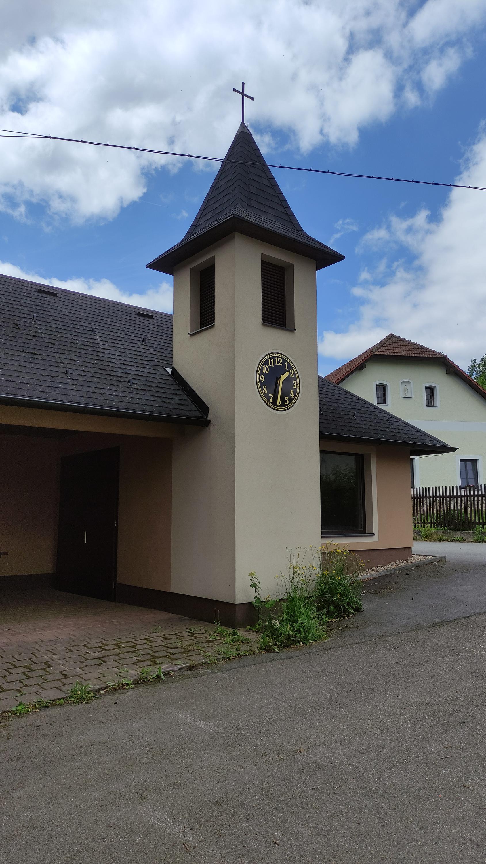 Úhořilka - obecní úřad foto 2