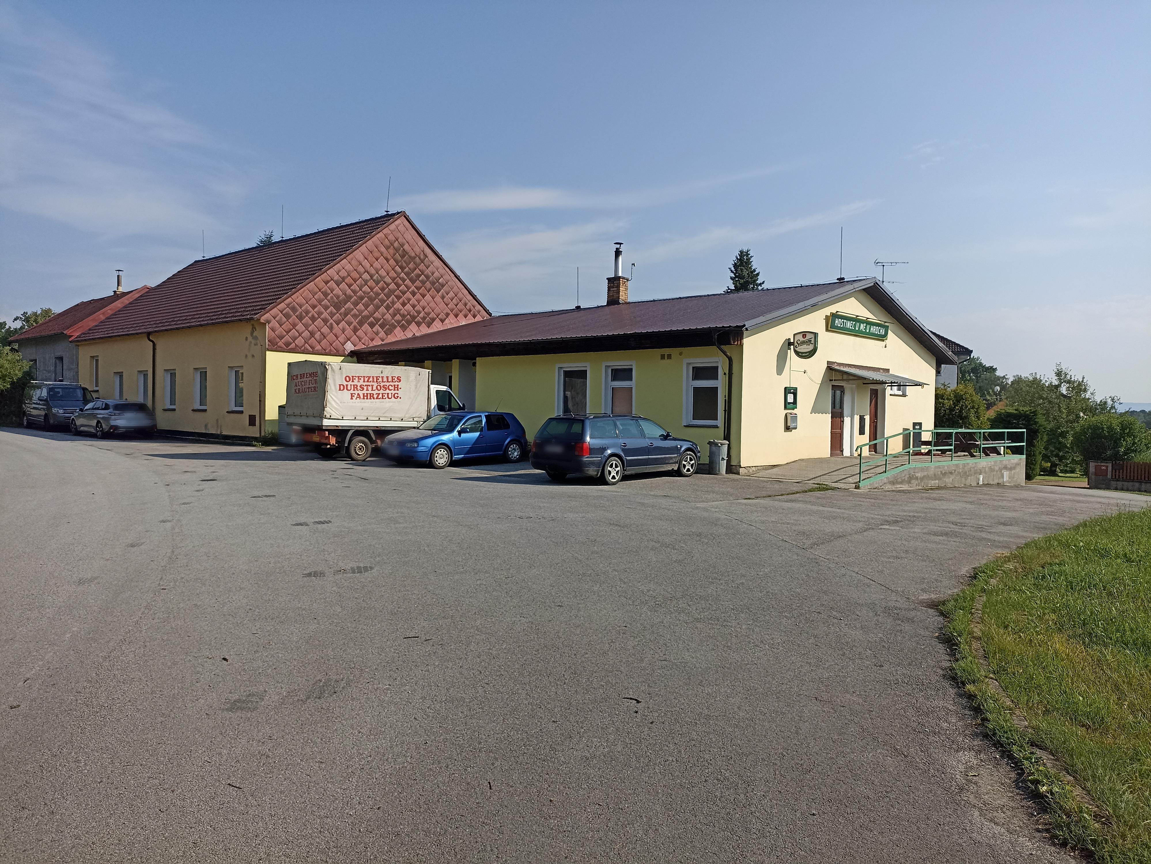 HOSTINEC NA NÁVSI foto 2