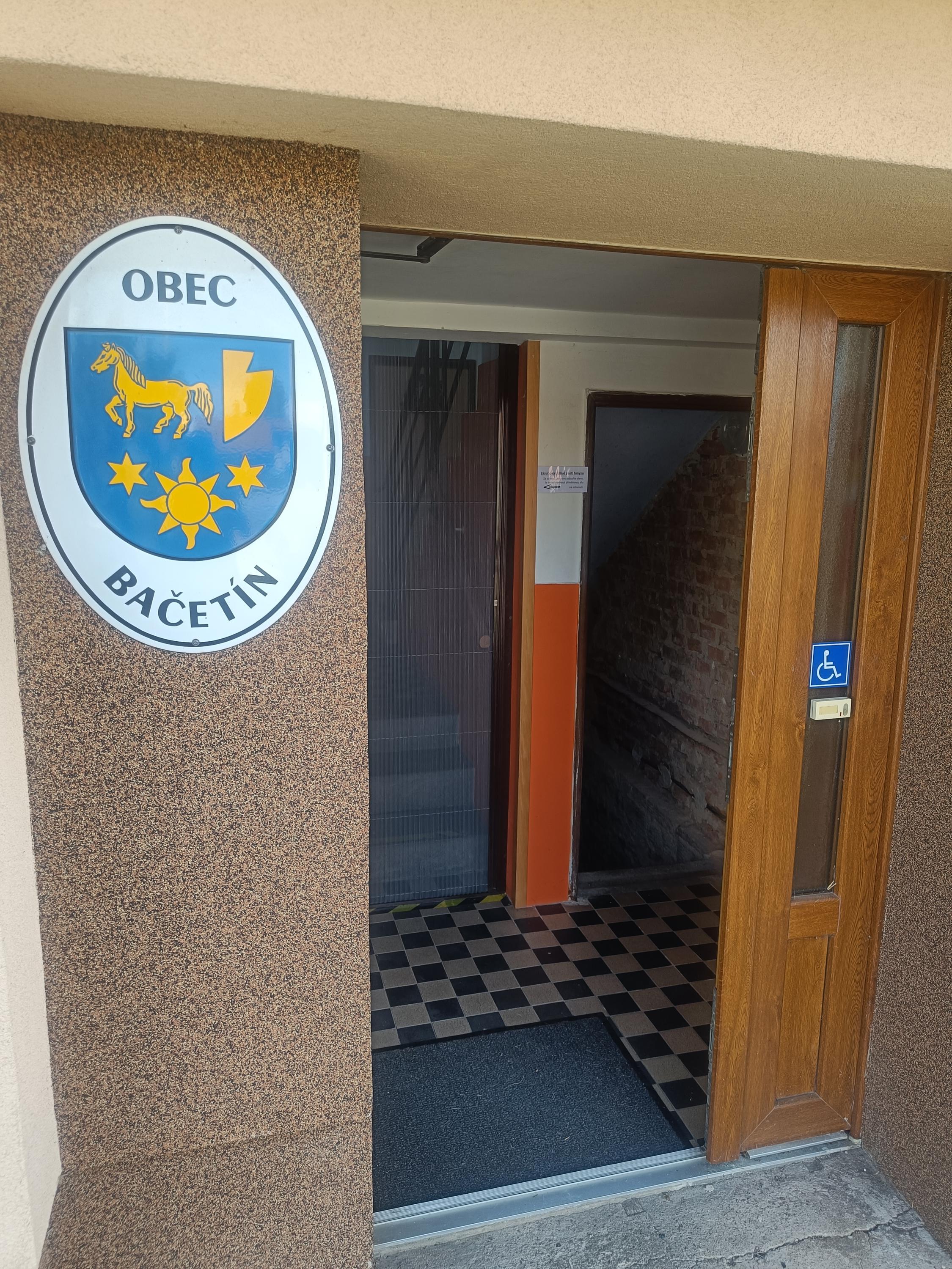 Bačetín - obecní úřad foto 6