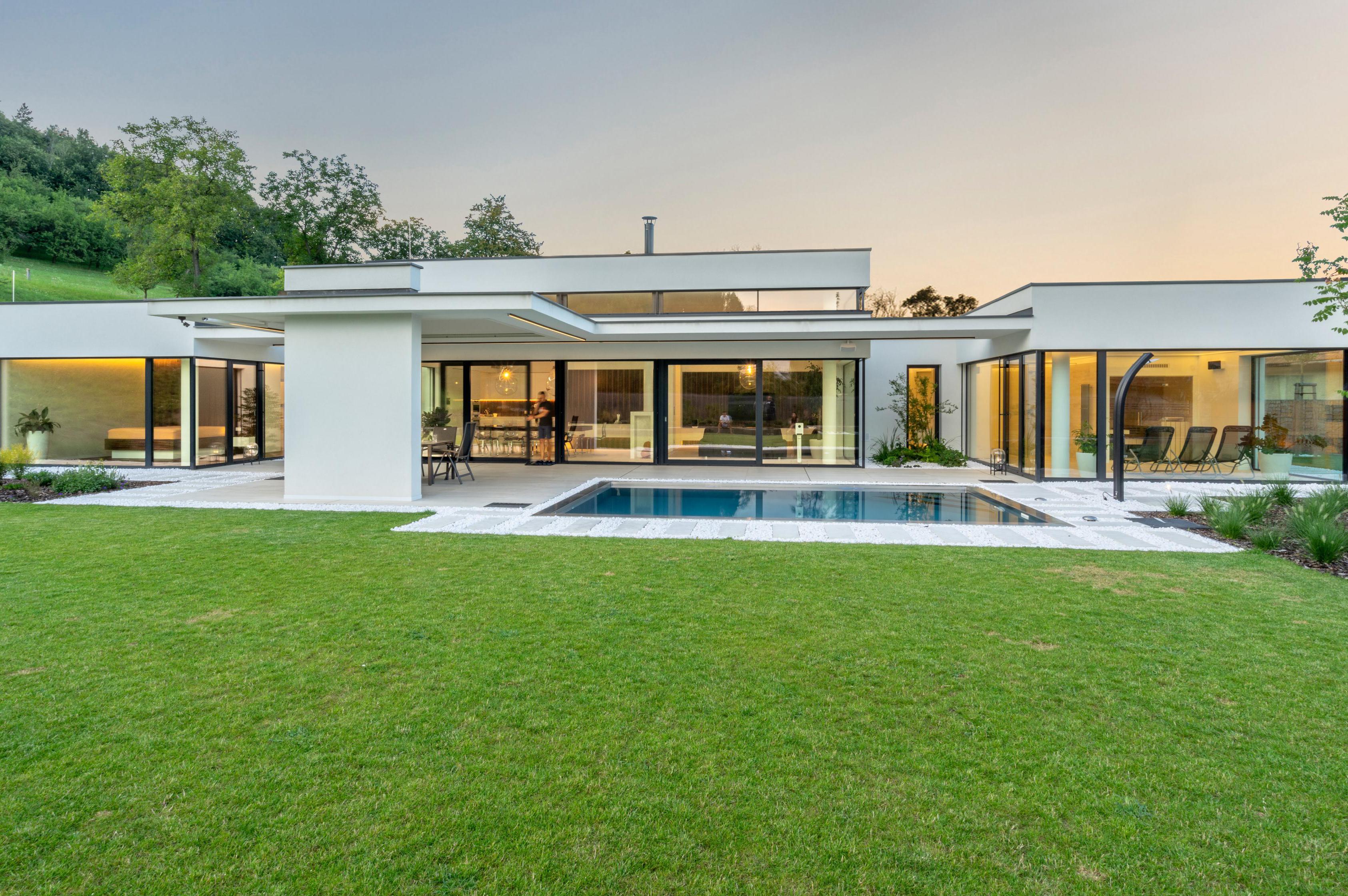 Velkoformátová hliníková okna pro rodinné domy