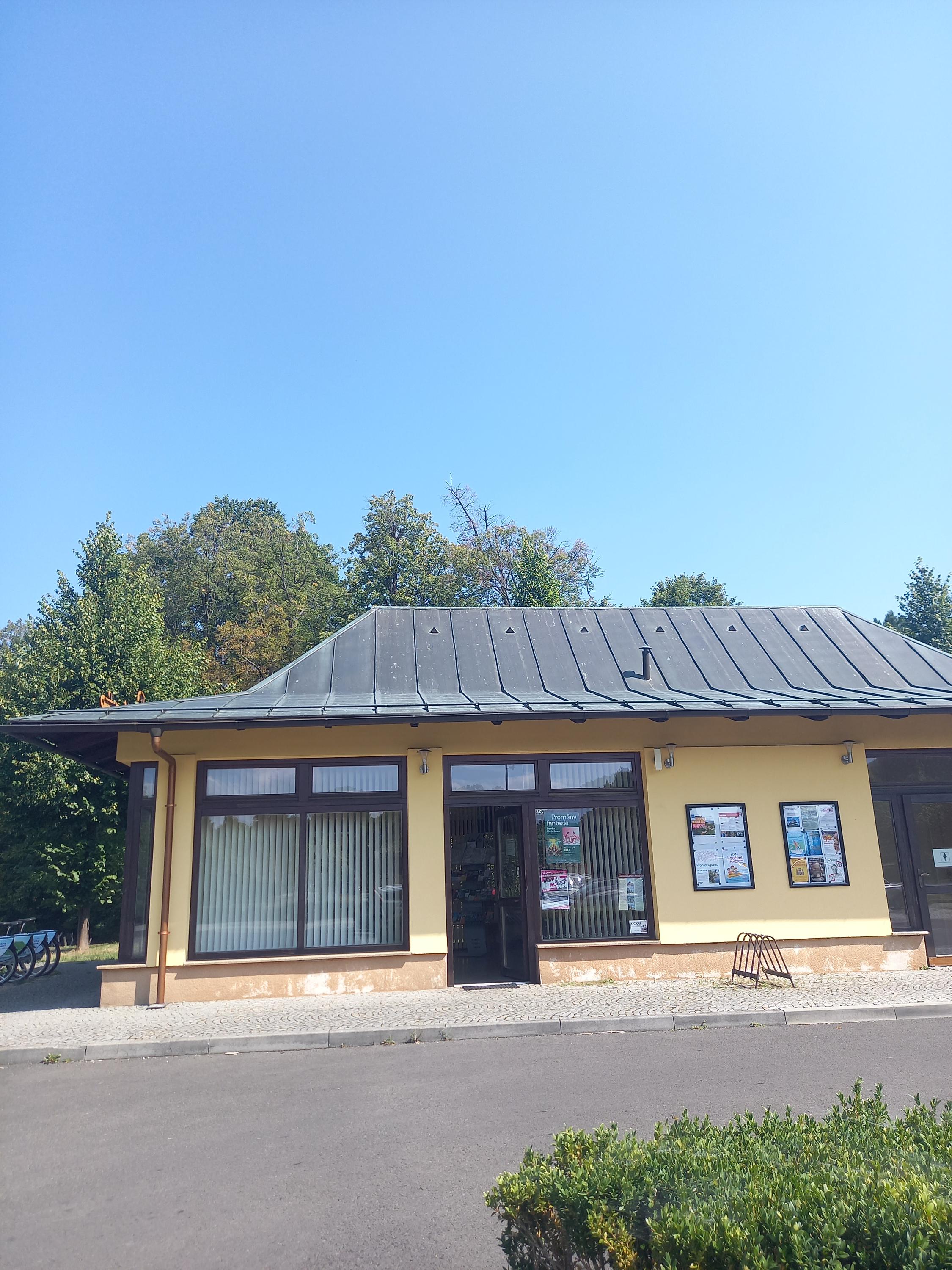 Informační centrum a stáčírna minerálních vod foto 3