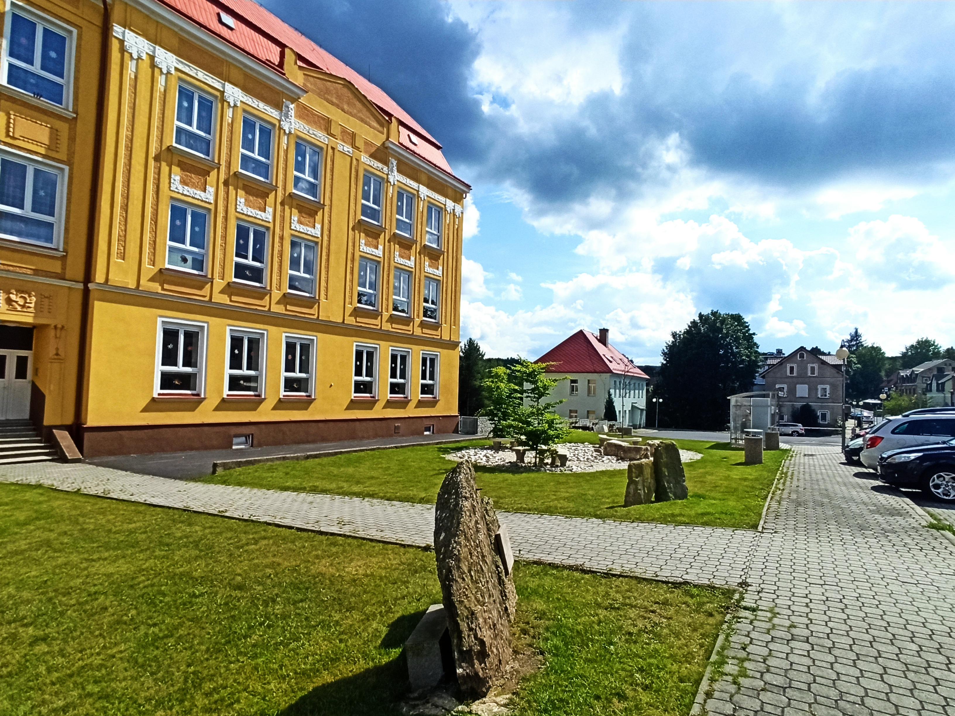 ZŠ a MŠ sgr. J.C. Kluttze, Kovářská foto 2